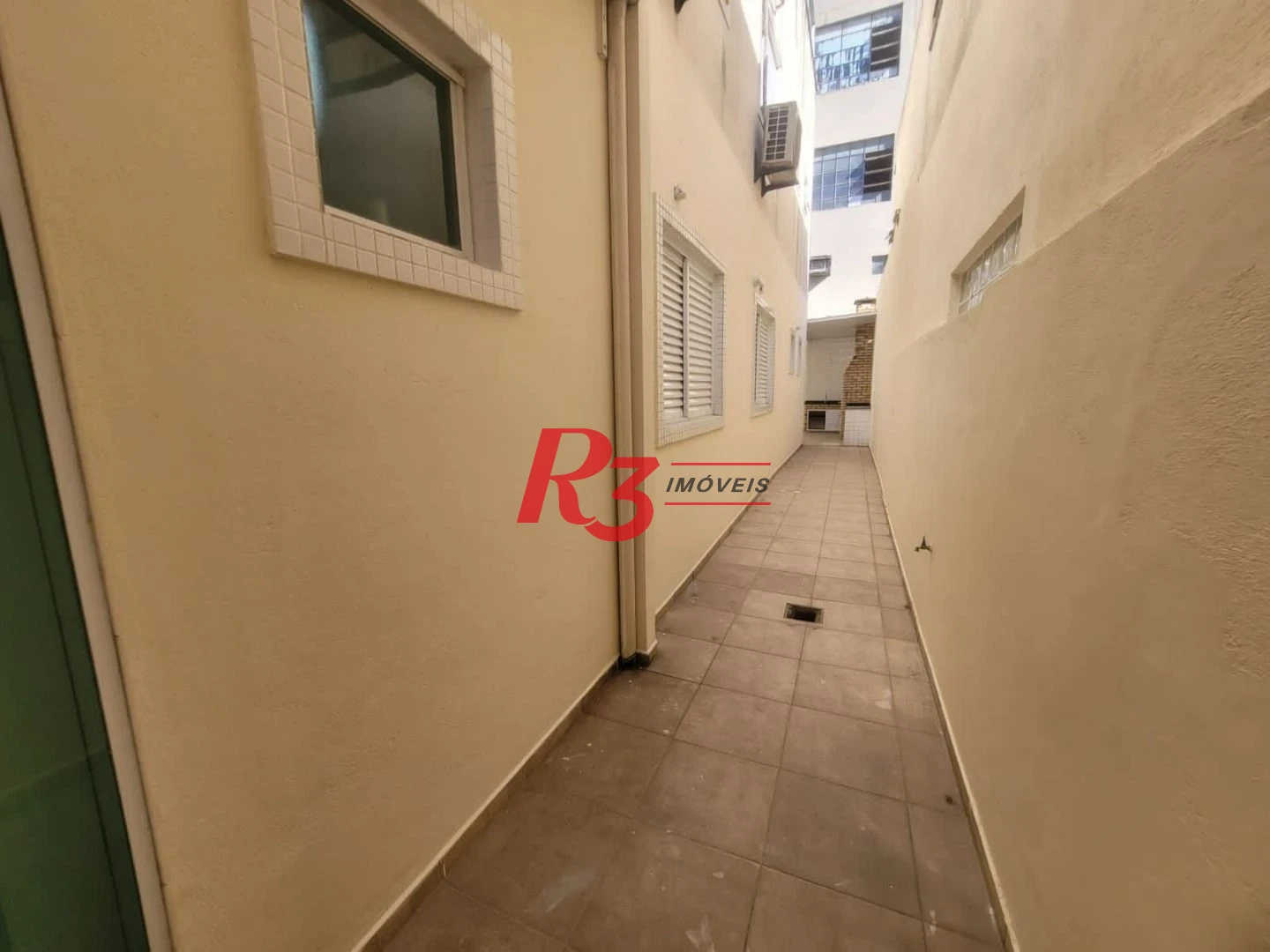 Casa com 3 dormitórios à venda, 160 m² por R$ 1.000.000,00 - Estuário - Santos/SP
