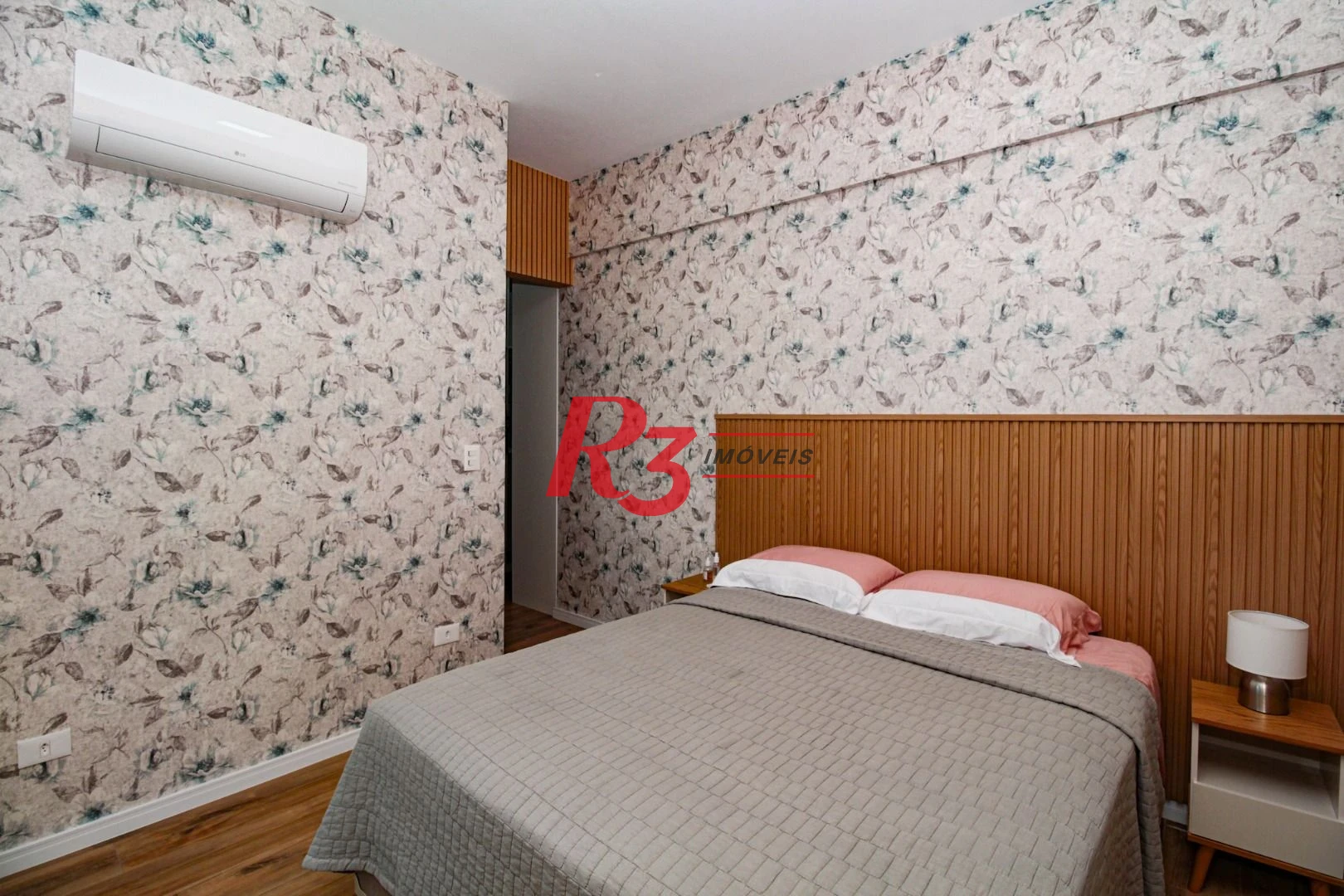 Apartamento à venda, 108 m² por R$ 950.000,00 - Itararé - São Vicente/SP