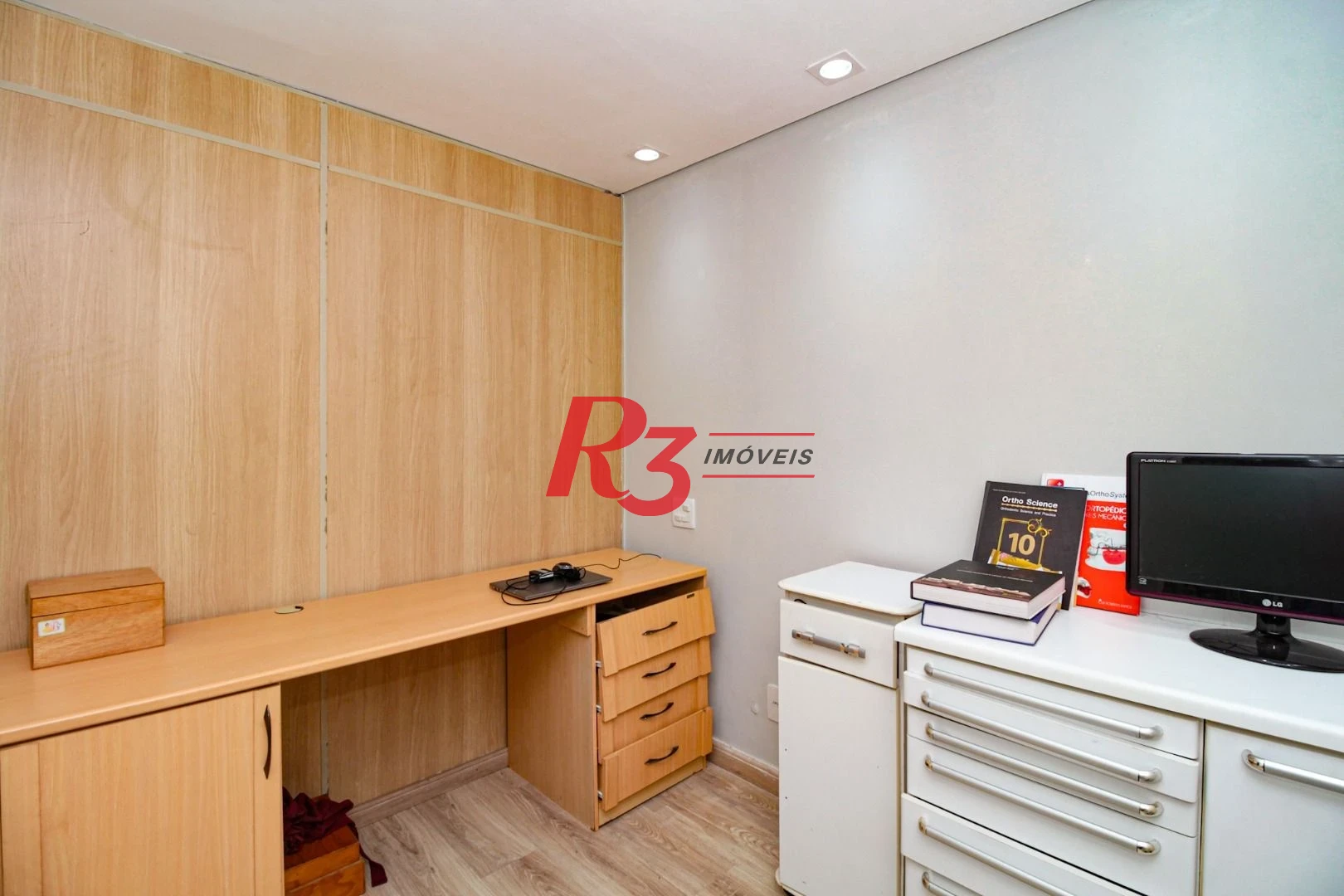 Sala para alugar, 20 m² por R$ 2.500,00/mês - Gonzaga - Santos/SP