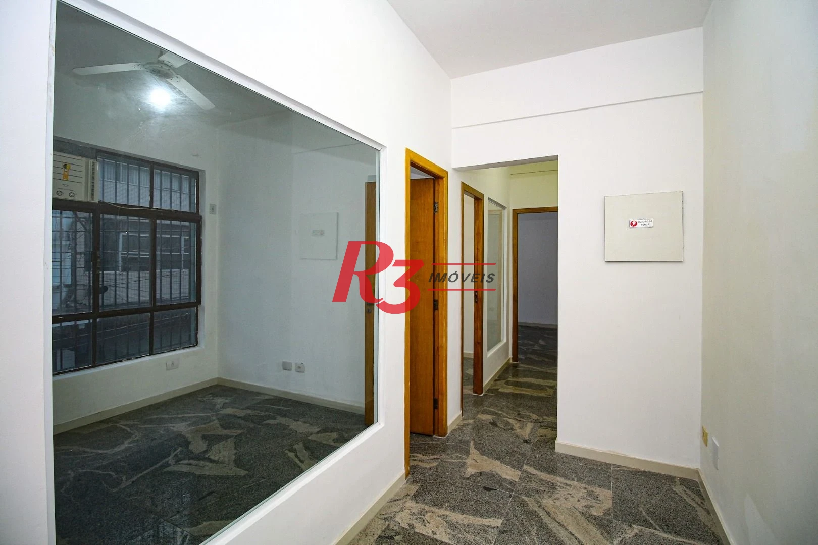 Sala, 47 m² - venda por R$ 237.000,00 ou aluguel por R$ 2.317,00/mês - Centro - Santos/SP