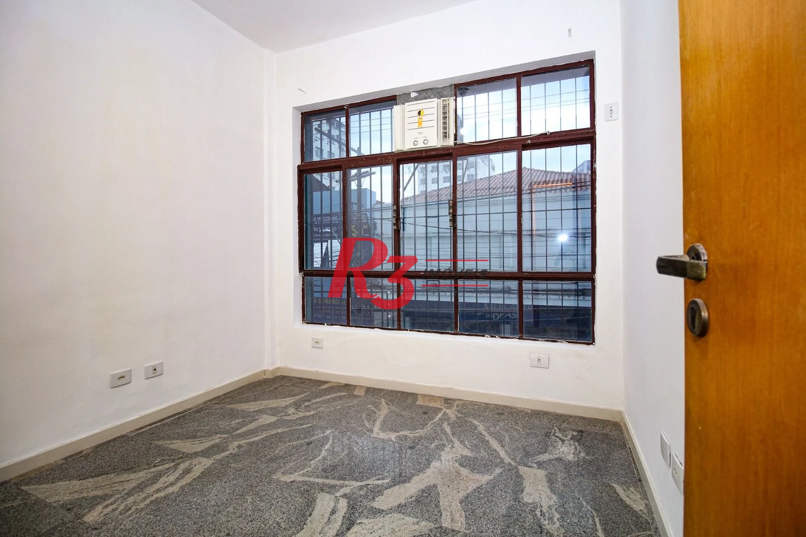 Sala, 47 m² - venda por R$ 237.000,00 ou aluguel por R$ 2.317,00/mês - Centro - Santos/SP