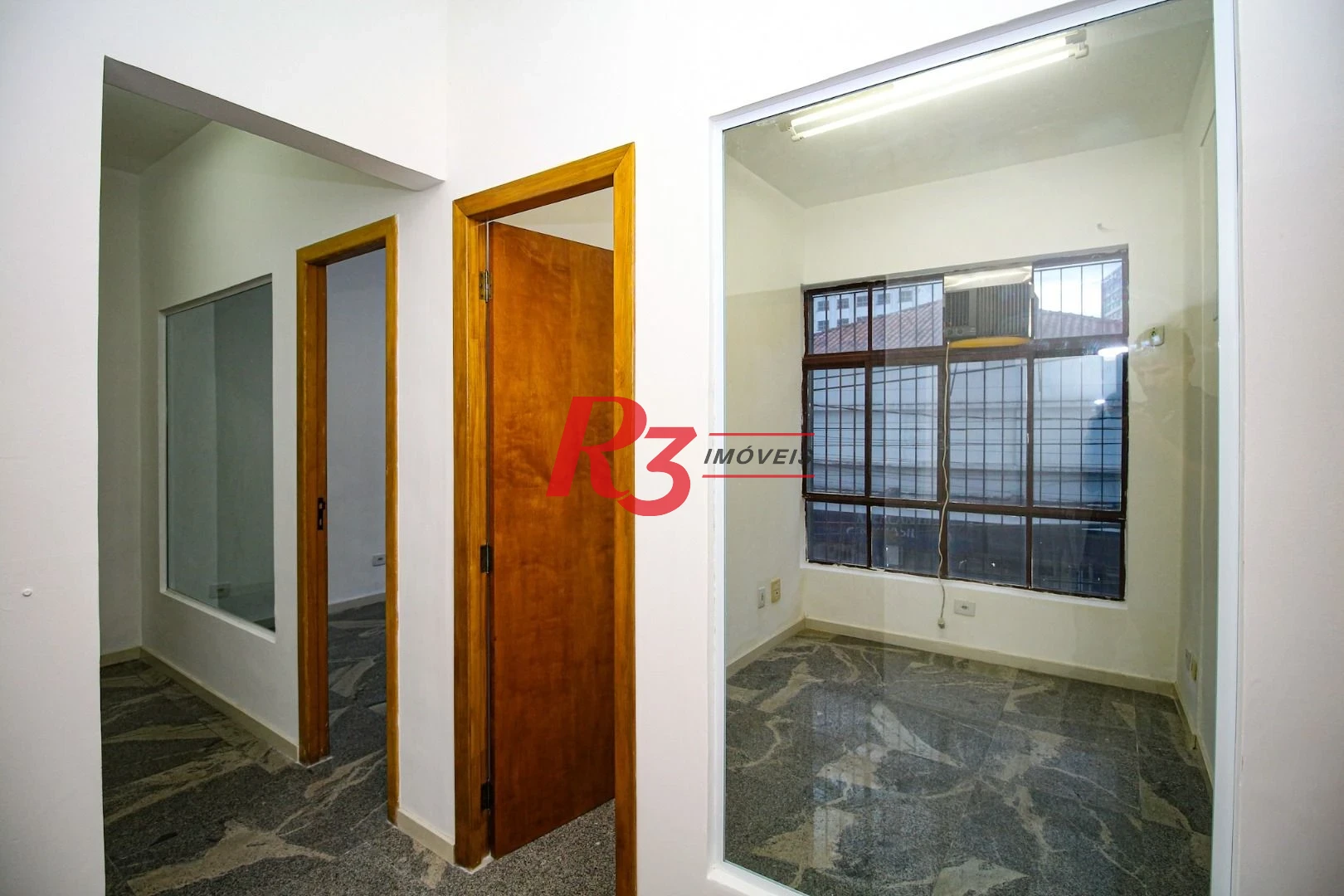 Sala, 47 m² - venda por R$ 237.000,00 ou aluguel por R$ 2.317,00/mês - Centro - Santos/SP