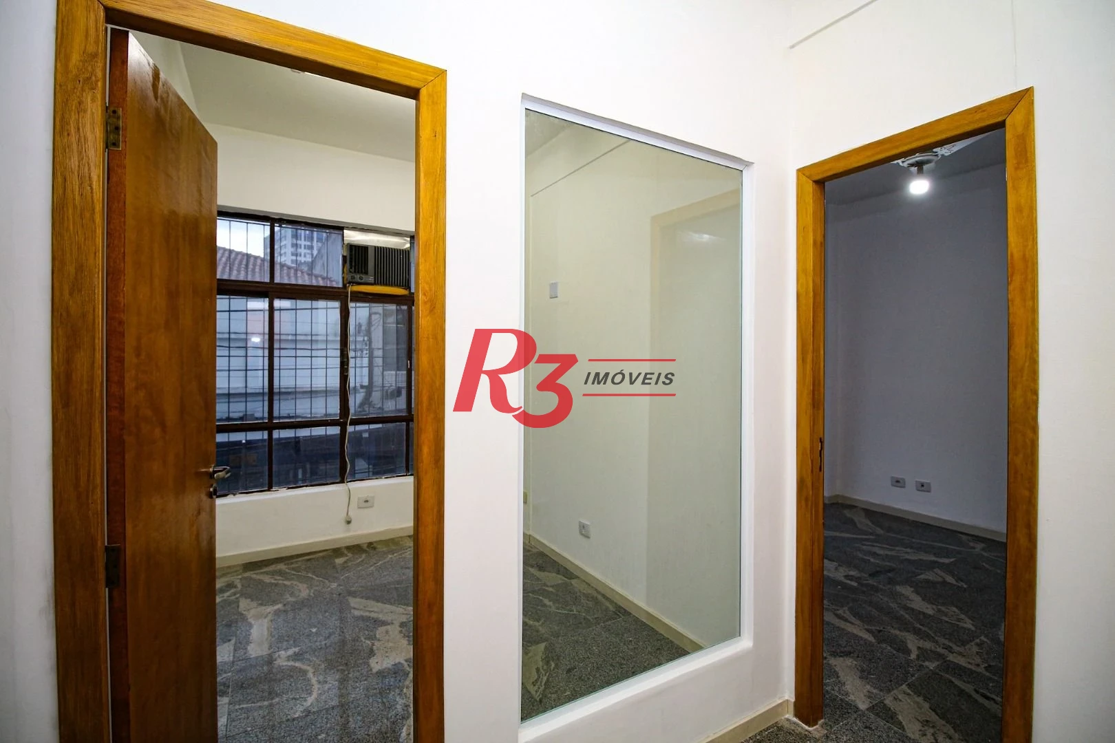 Sala, 47 m² - venda por R$ 237.000,00 ou aluguel por R$ 2.317,00/mês - Centro - Santos/SP