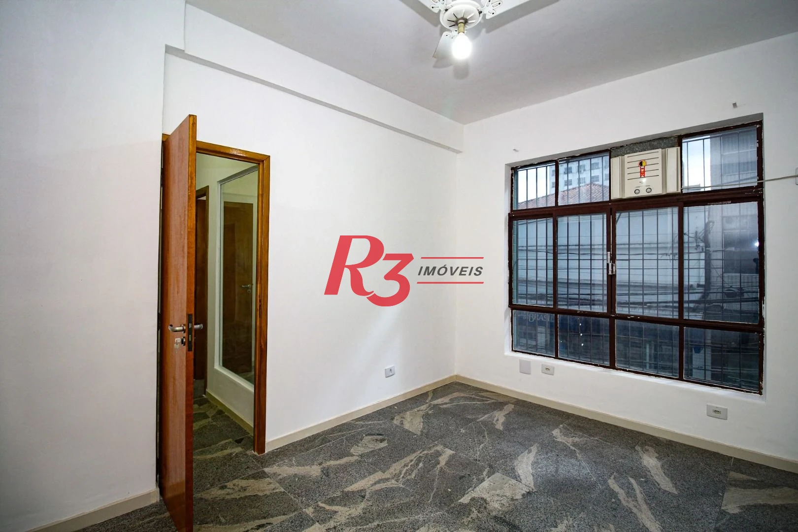 Sala, 47 m² - venda por R$ 237.000,00 ou aluguel por R$ 2.317,00/mês - Centro - Santos/SP