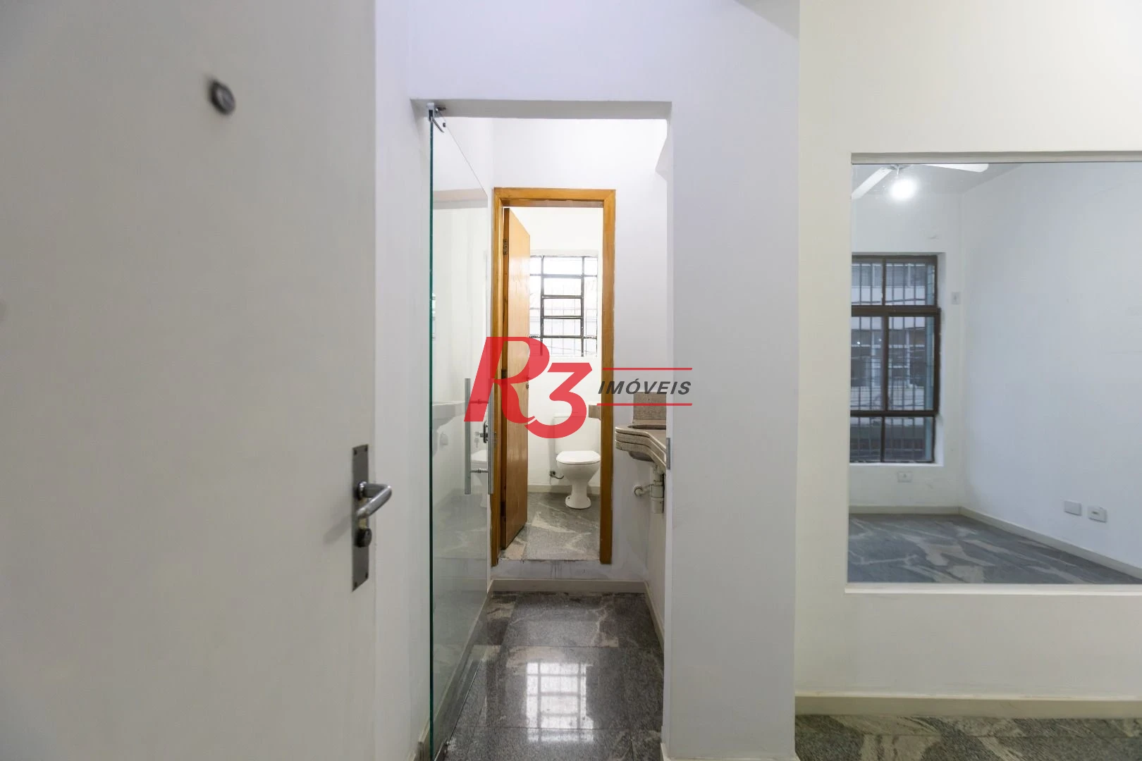 Sala, 47 m² - venda por R$ 250.000,00 ou aluguel por R$ 2.500,00/mês - Centro - Santos/SP