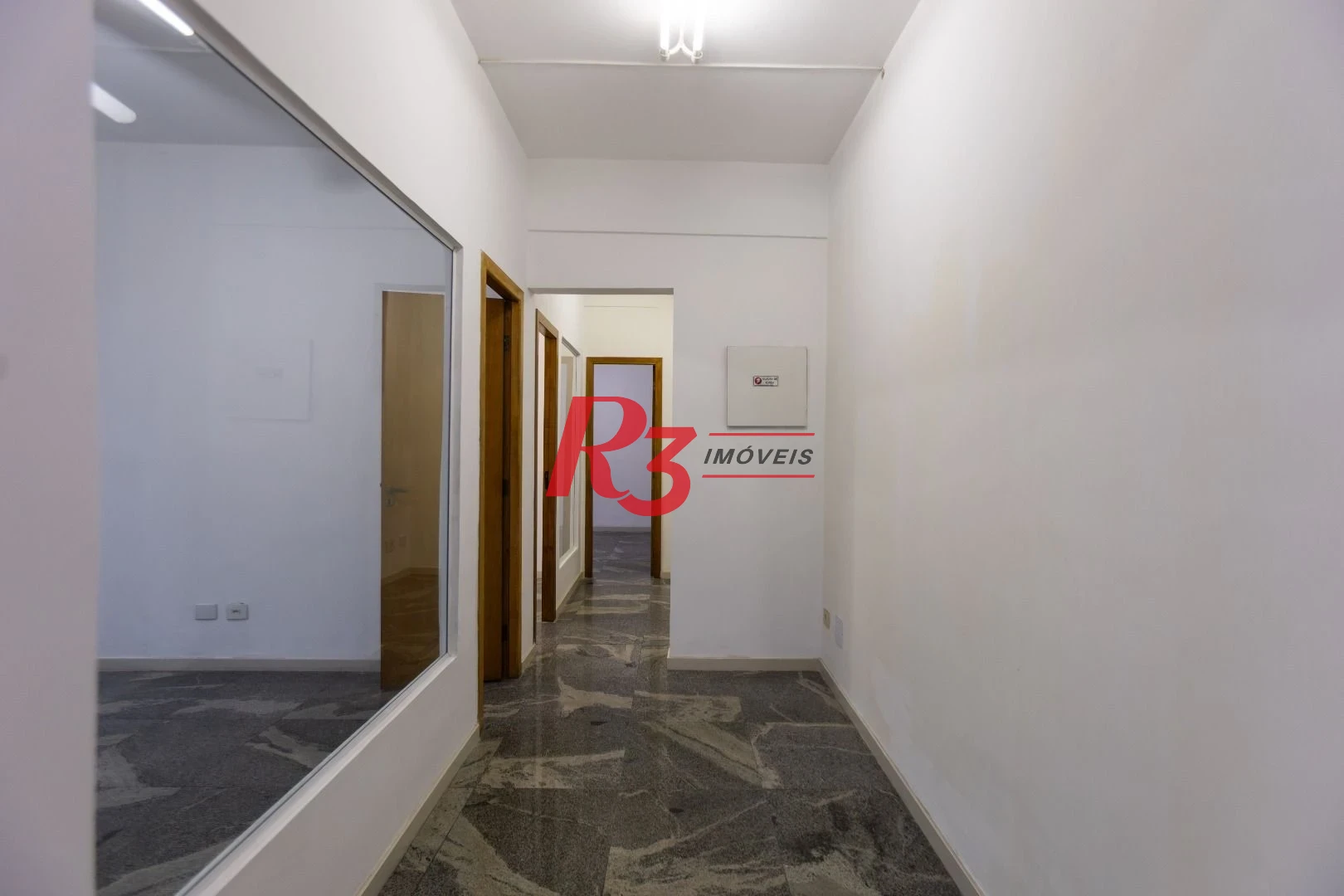 Sala, 47 m² - venda por R$ 250.000,00 ou aluguel por R$ 2.500,00/mês - Centro - Santos/SP