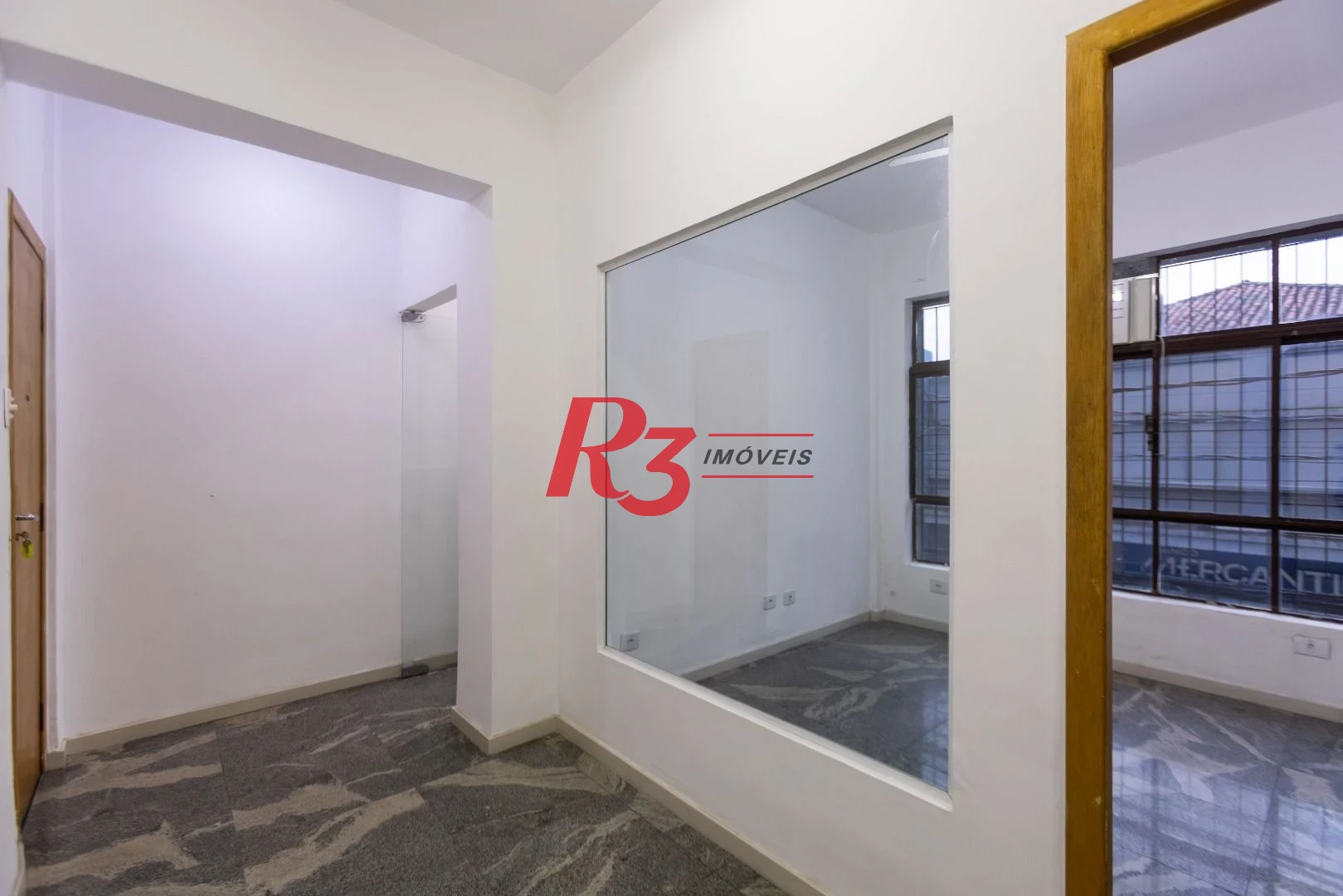 Sala, 47 m² - venda por R$ 250.000,00 ou aluguel por R$ 2.500,00/mês - Centro - Santos/SP