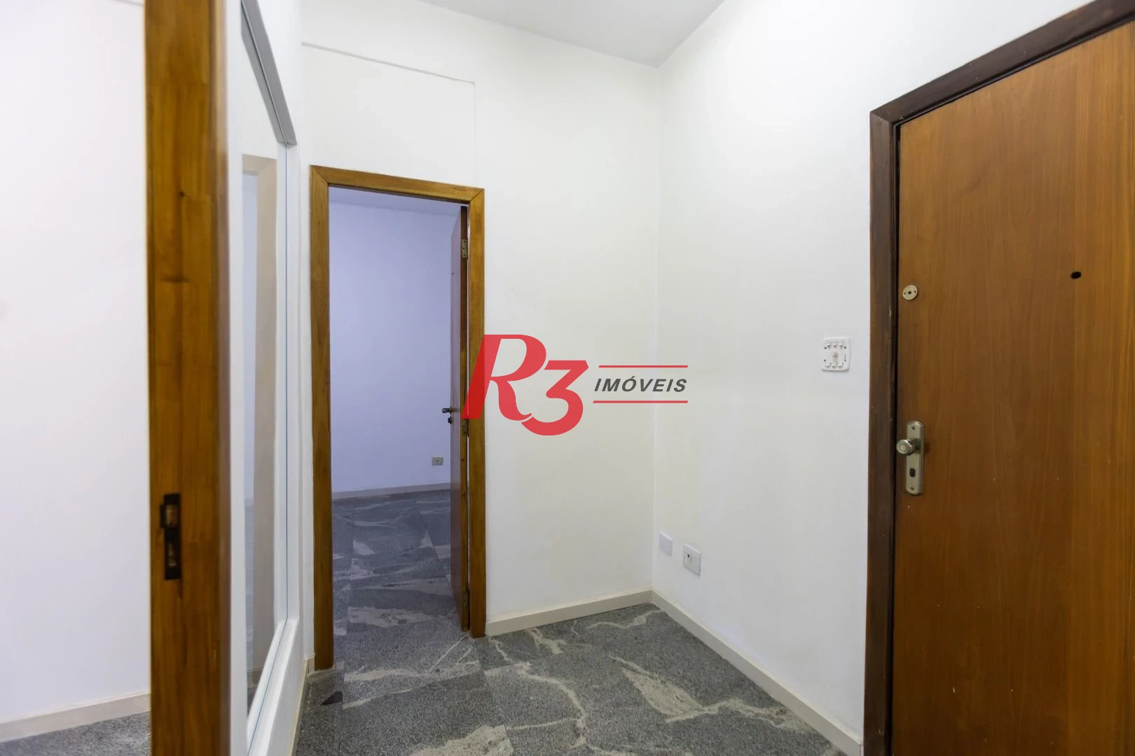 Sala, 47 m² - venda por R$ 250.000,00 ou aluguel por R$ 2.500,00/mês - Centro - Santos/SP
