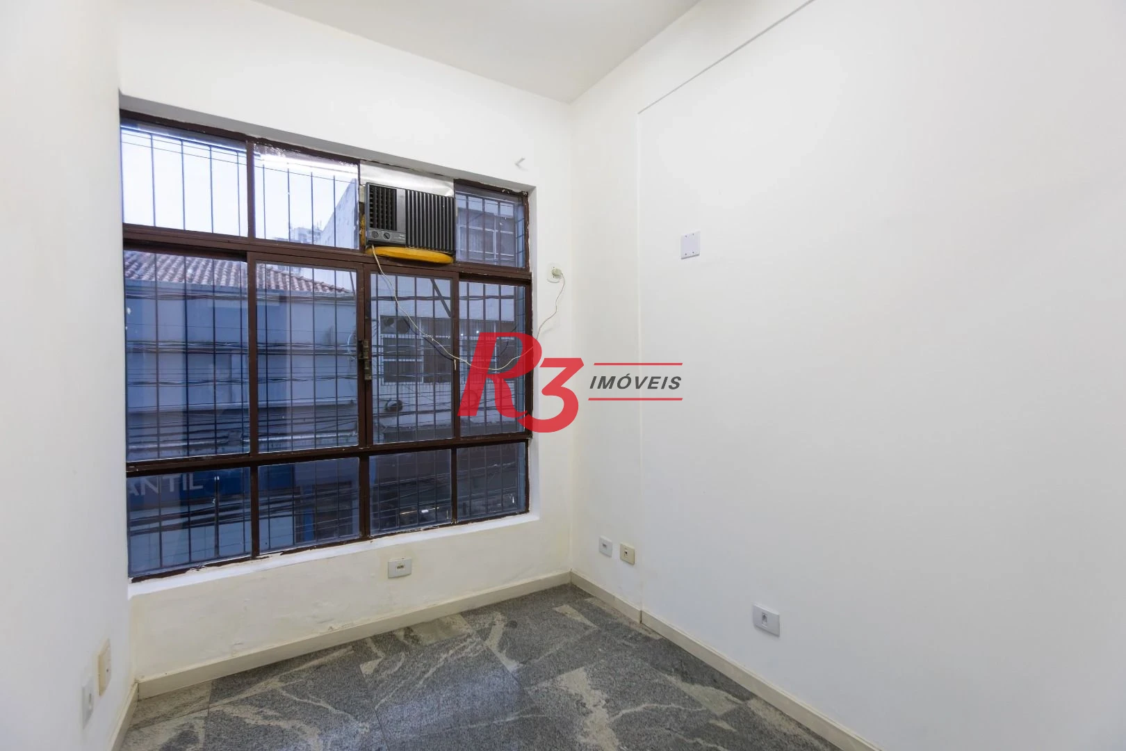 Sala, 47 m² - venda por R$ 250.000,00 ou aluguel por R$ 2.500,00/mês - Centro - Santos/SP
