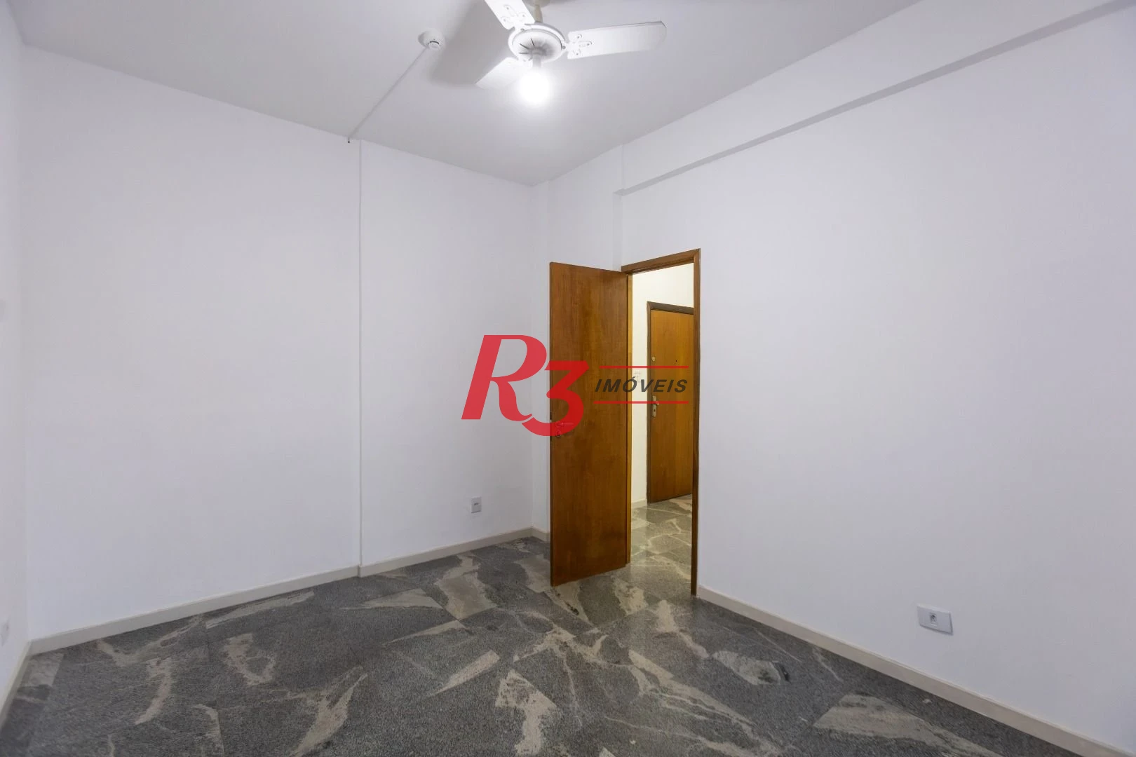 Sala, 47 m² - venda por R$ 250.000,00 ou aluguel por R$ 2.500,00/mês - Centro - Santos/SP