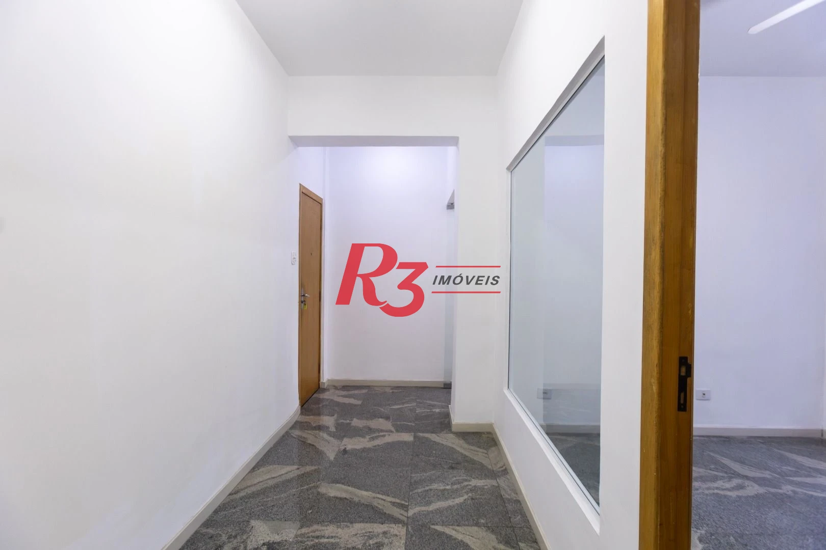 Sala, 47 m² - venda por R$ 250.000,00 ou aluguel por R$ 2.500,00/mês - Centro - Santos/SP