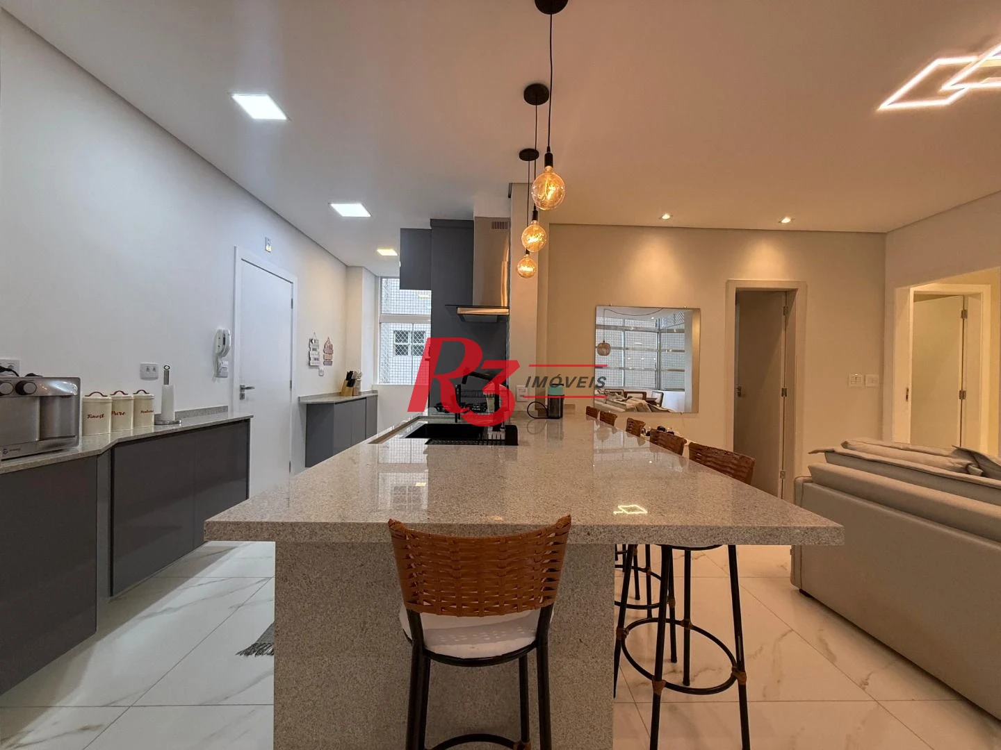 Apartamento com 2 dormitórios à venda, 110 m² por R$ 950.000,00 - Pompéia - Santos/SP