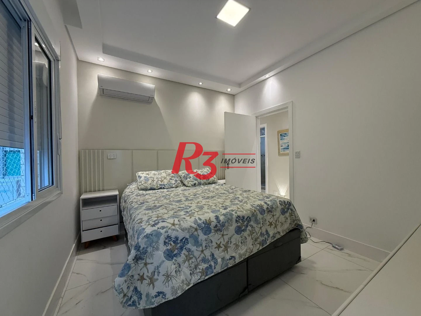 Apartamento com 2 dormitórios à venda, 110 m² por R$ 950.000,00 - Pompéia - Santos/SP