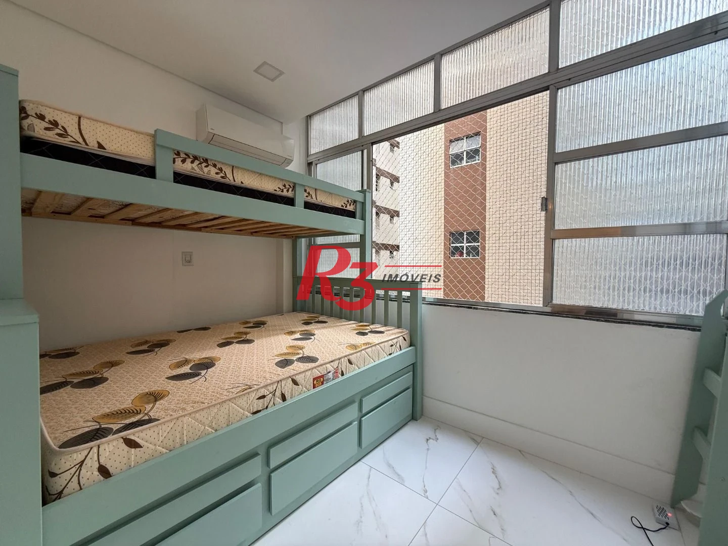 Apartamento com 2 dormitórios à venda, 110 m² por R$ 950.000,00 - Pompéia - Santos/SP