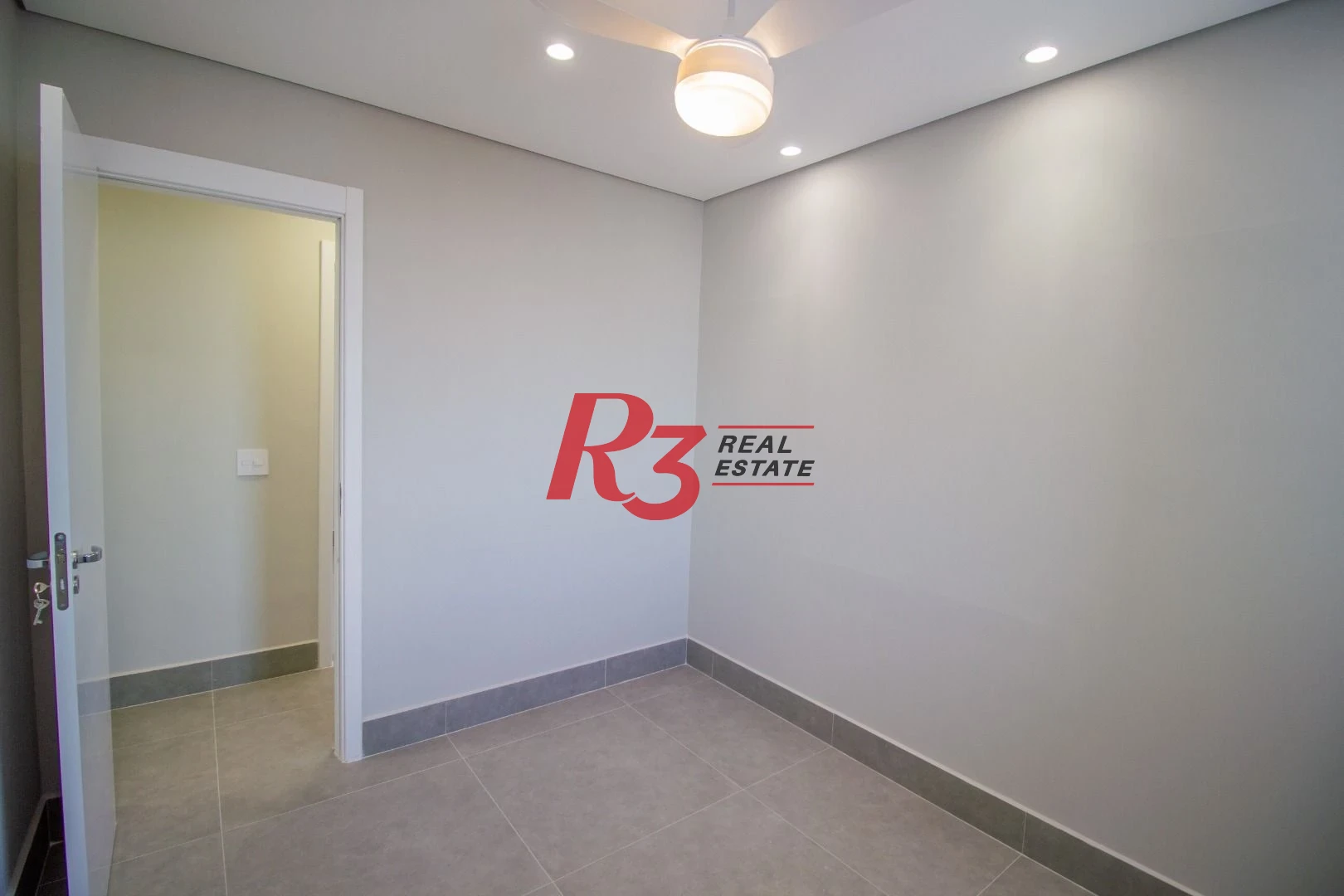Apartamento com 3 dormitórios à venda, 84 m² por R$ 940.000,00 - Marapé - Santos/SP