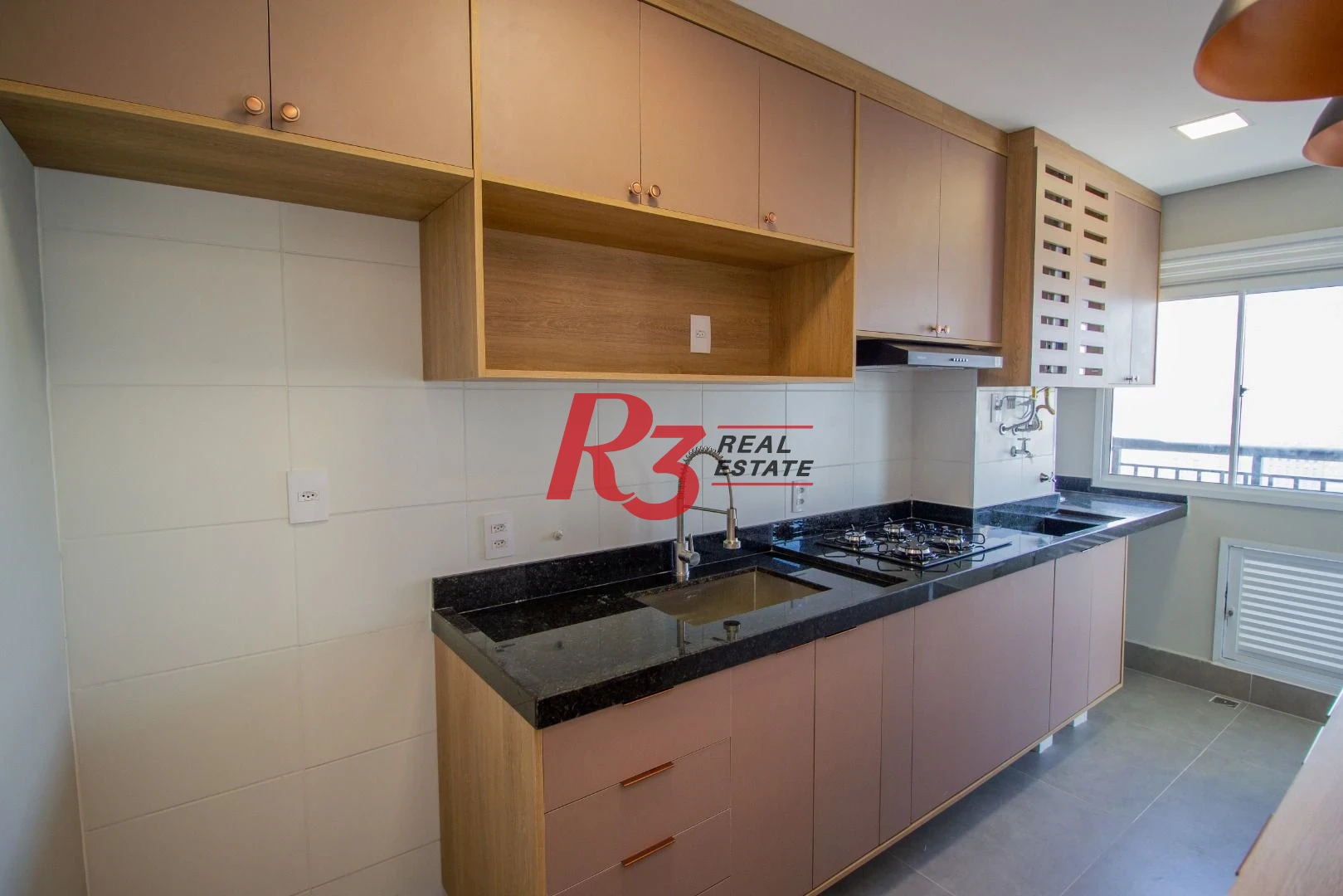 Apartamento com 3 dormitórios à venda, 84 m² por R$ 940.000,00 - Marapé - Santos/SP