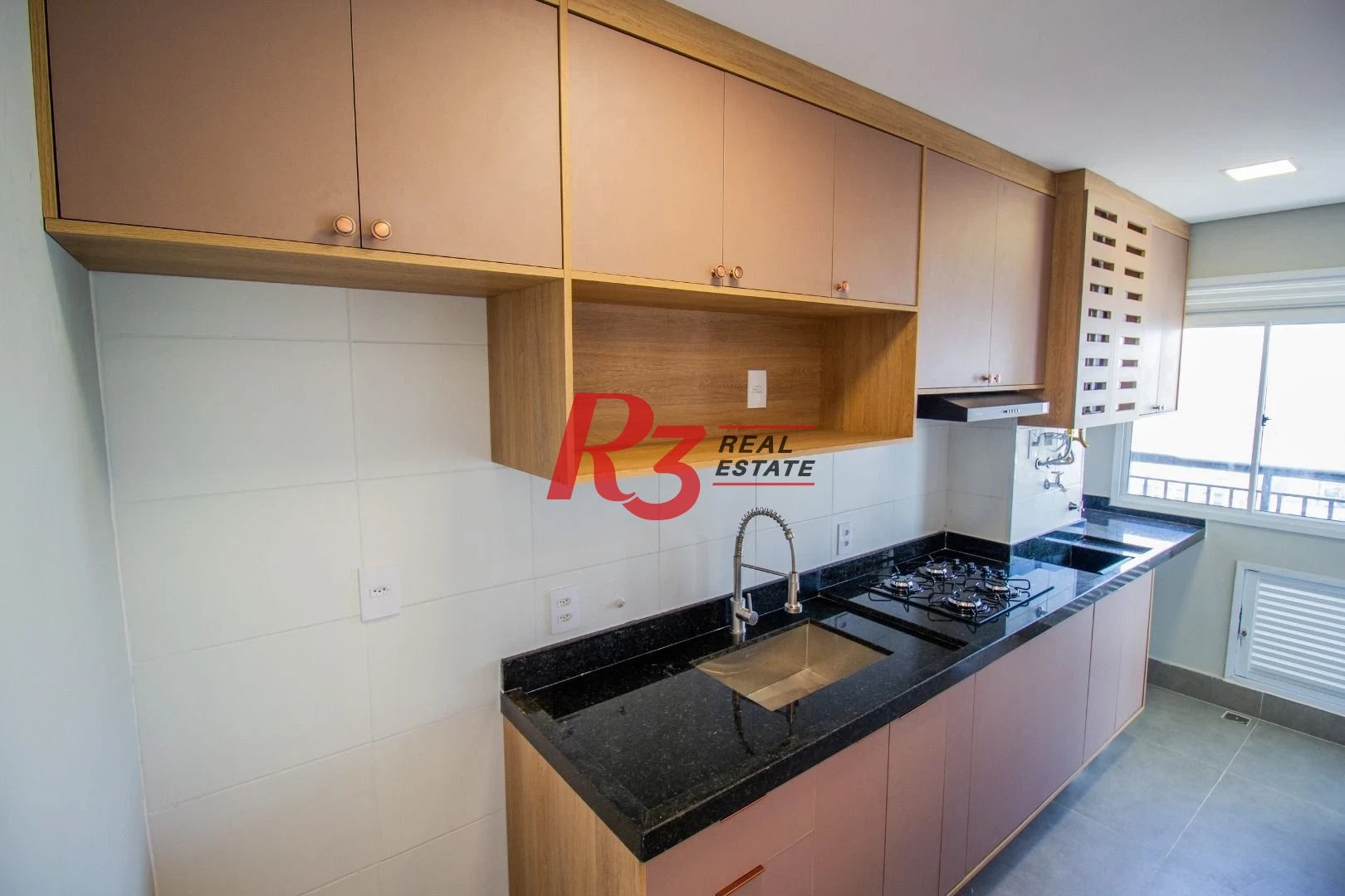 Apartamento com 3 dormitórios à venda, 84 m² por R$ 940.000,00 - Marapé - Santos/SP