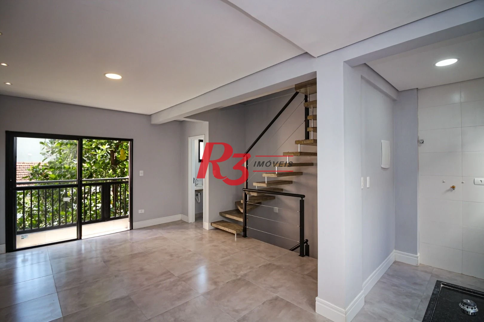 Sobrado com 2 dormitórios à venda, 92 m² por R$ 550.000,00 - Marapé - Santos/SP