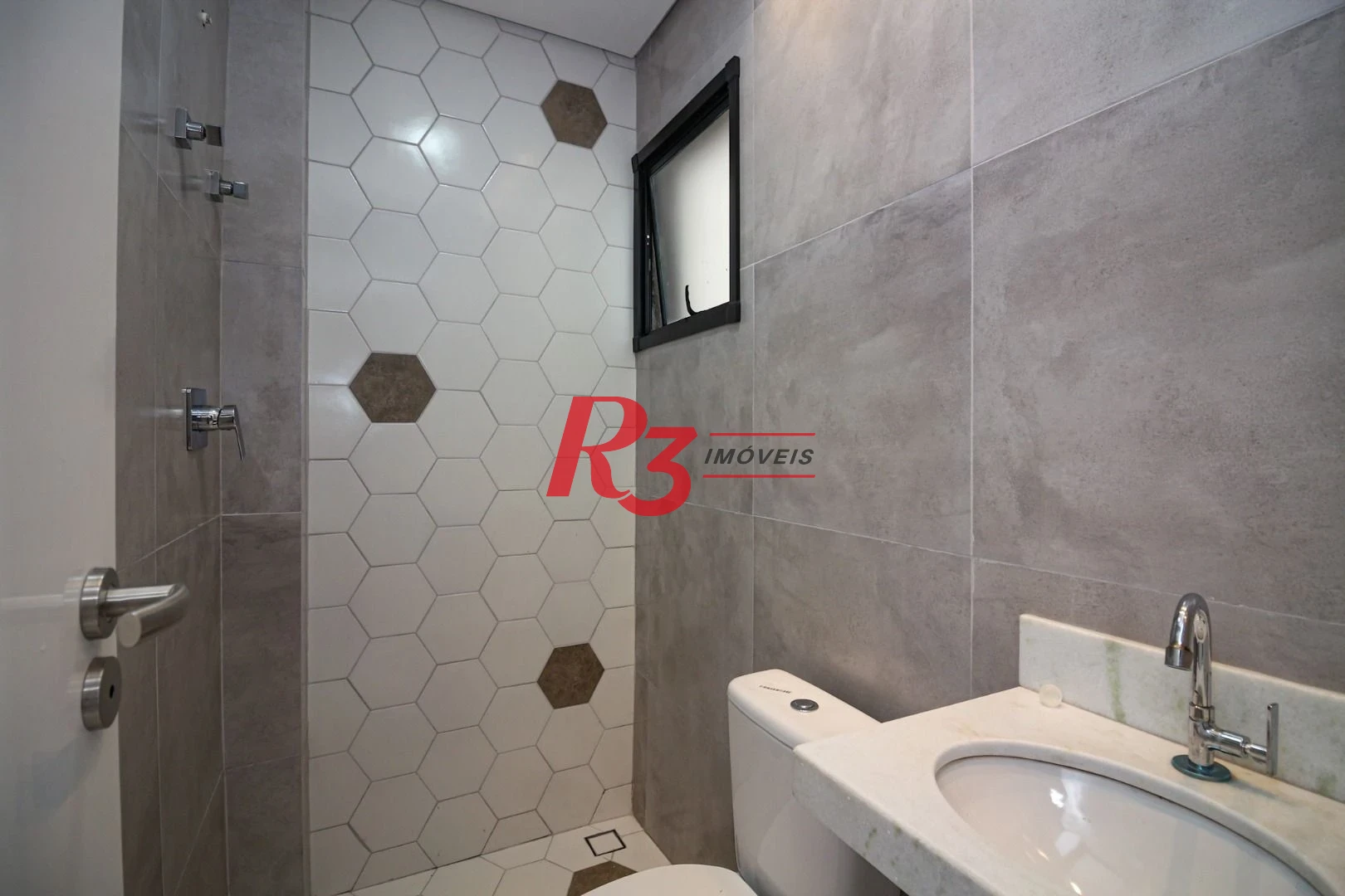 Sobrado com 2 dormitórios à venda, 92 m² por R$ 550.000,00 - Marapé - Santos/SP