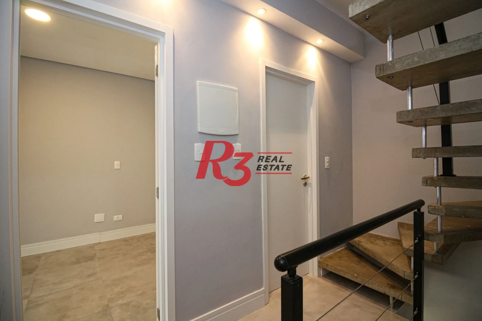 Sobrado com 2 dormitórios à venda, 92 m² por R$ 655.000,00 - Marapé - Santos/SP