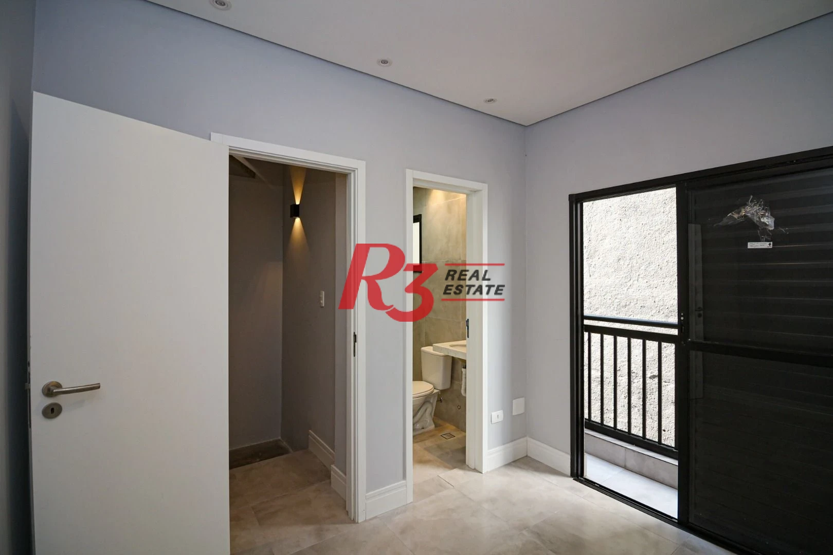 Sobrado com 2 dormitórios à venda, 92 m² por R$ 655.000,00 - Marapé - Santos/SP