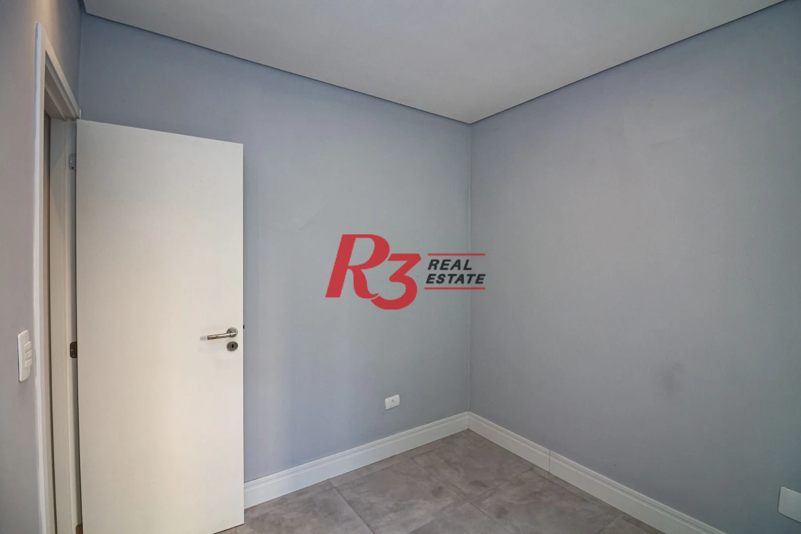 Sobrado com 2 dormitórios à venda, 92 m² por R$ 655.000,00 - Marapé - Santos/SP