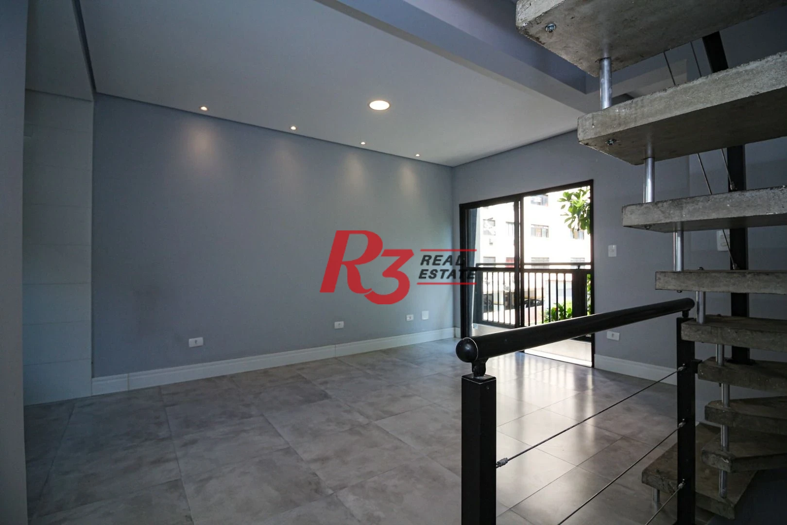 Sobrado com 2 dormitórios à venda, 92 m² por R$ 655.000,00 - Marapé - Santos/SP