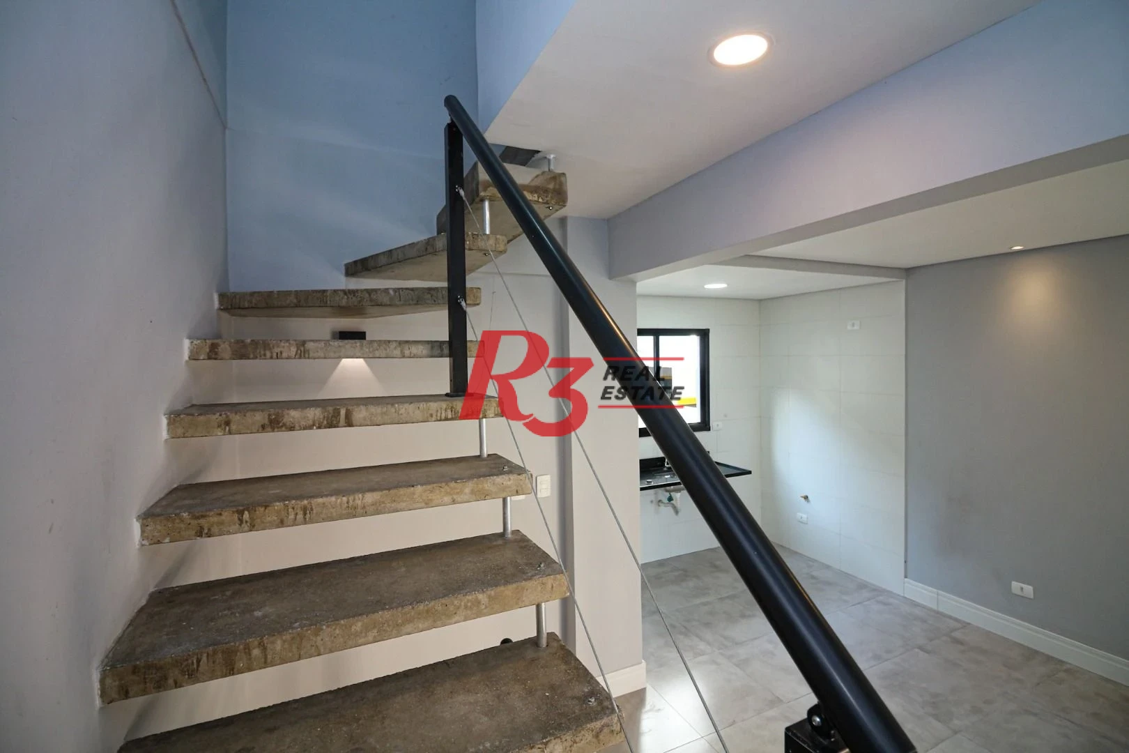 Sobrado com 2 dormitórios à venda, 92 m² por R$ 655.000,00 - Marapé - Santos/SP