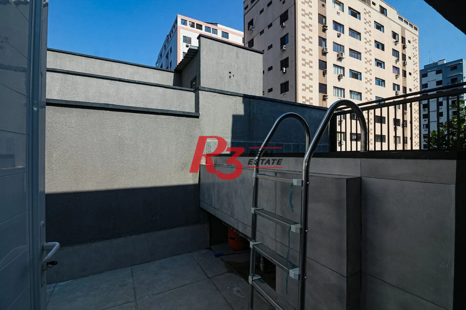 Sobrado com 2 dormitórios à venda, 92 m² por R$ 655.000,00 - Marapé - Santos/SP