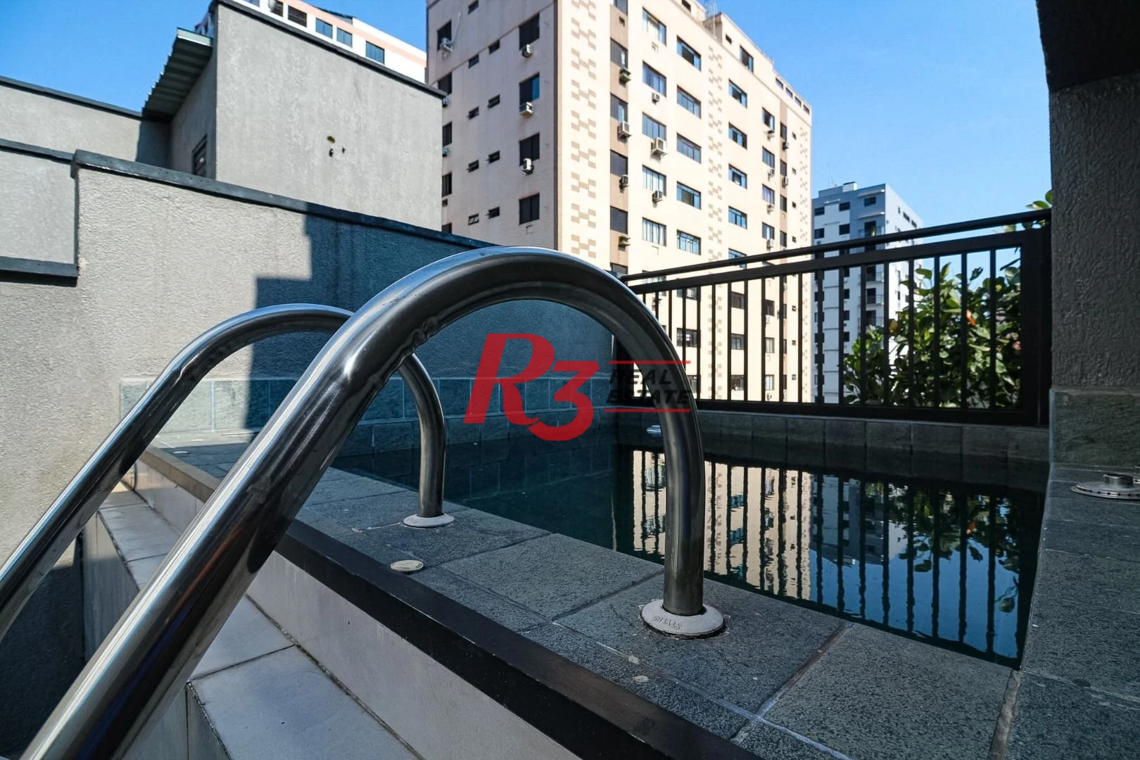 Sobrado com 2 dormitórios à venda, 92 m² por R$ 655.000,00 - Marapé - Santos/SP