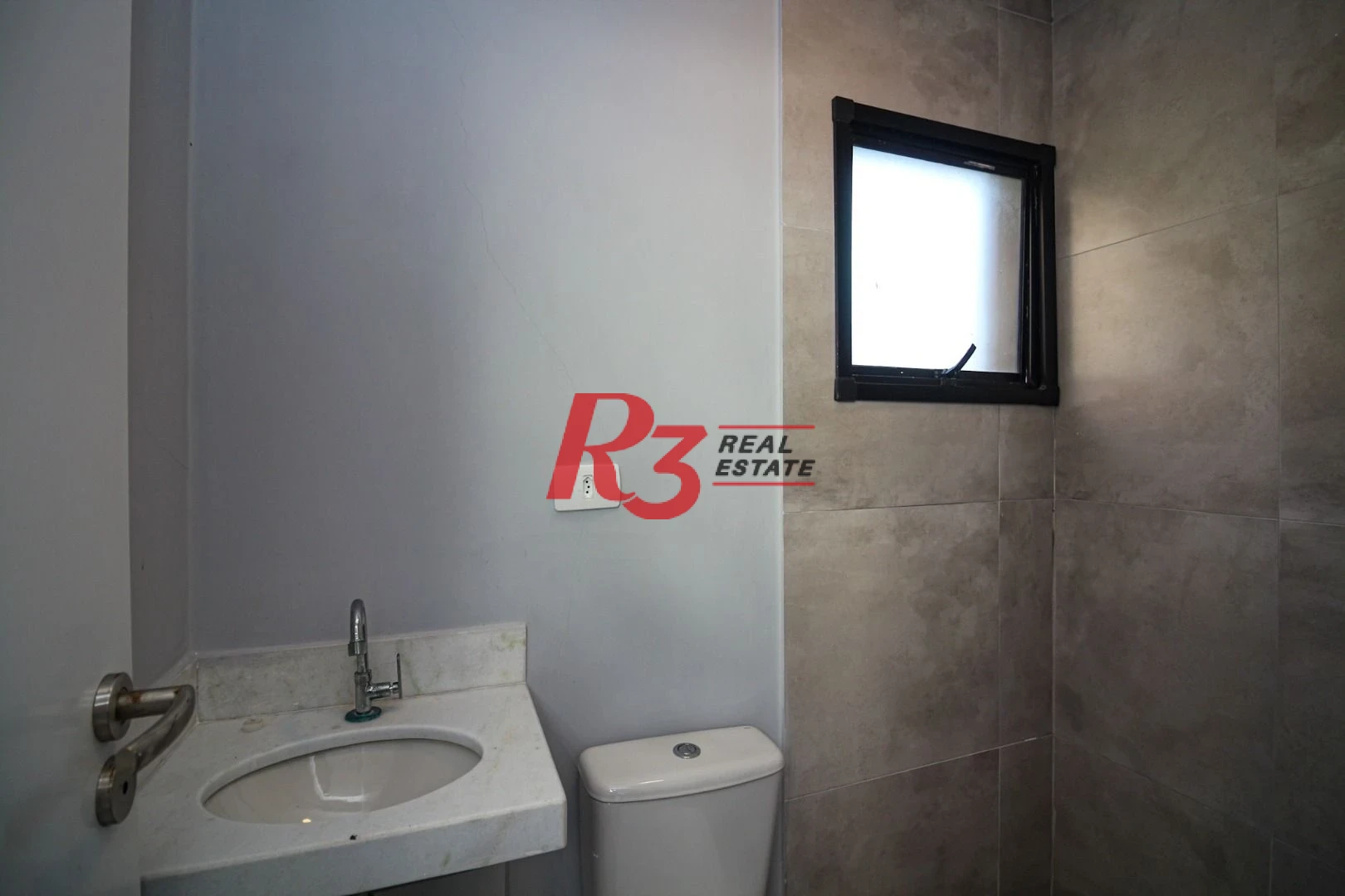 Sobrado com 2 dormitórios à venda, 92 m² por R$ 655.000,00 - Marapé - Santos/SP