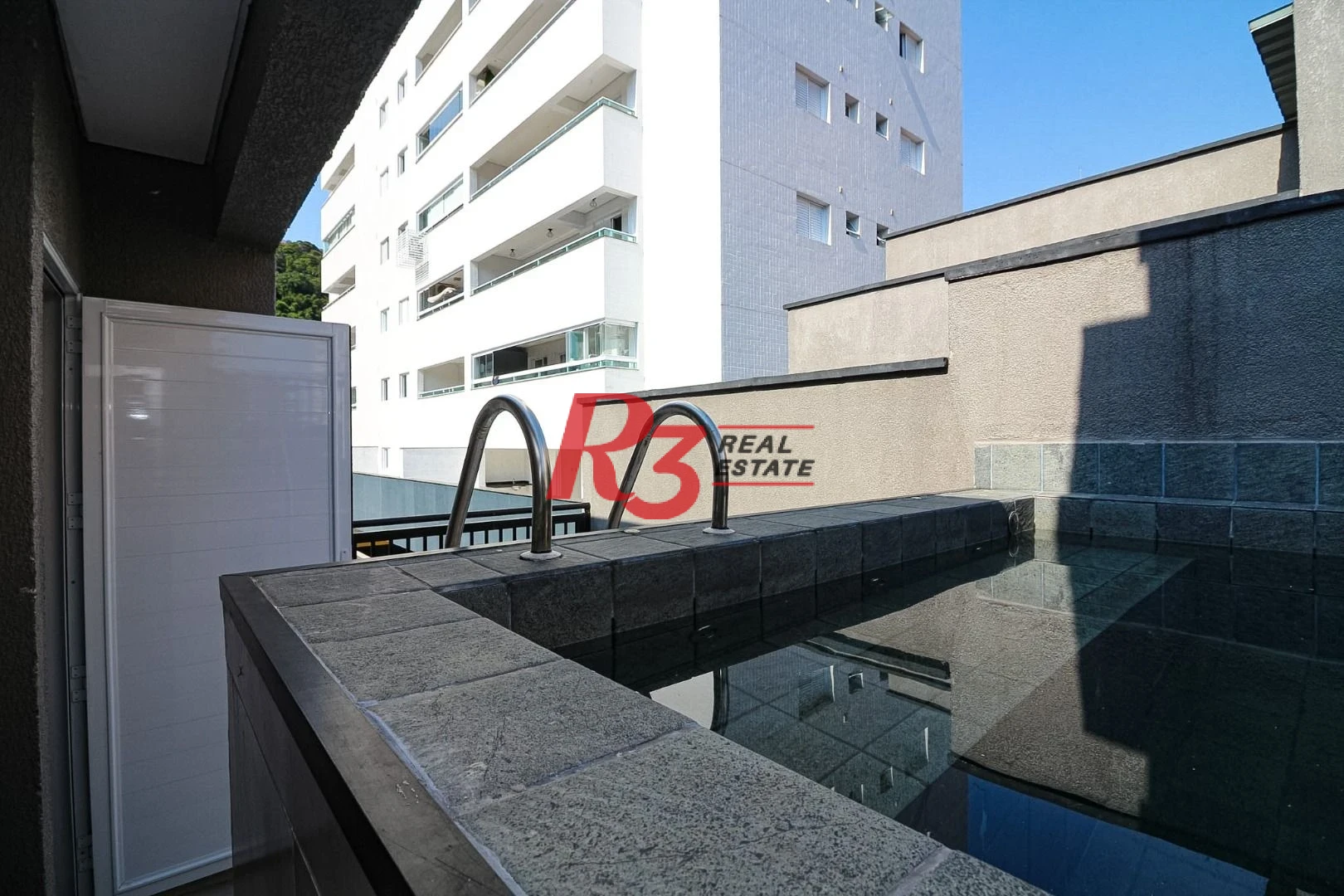 Sobrado com 2 dormitórios à venda, 92 m² por R$ 655.000,00 - Marapé - Santos/SP