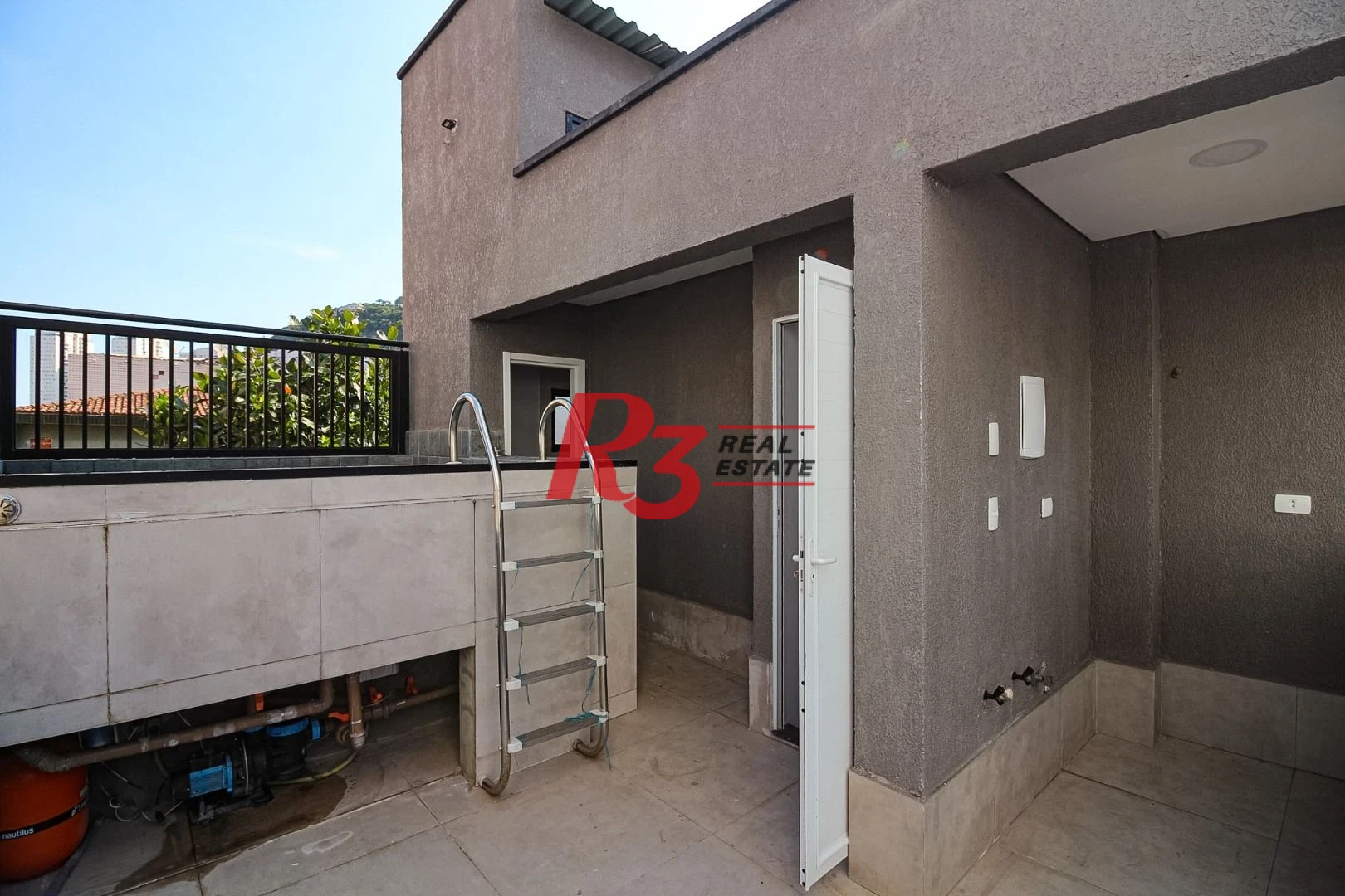 Sobrado com 2 dormitórios à venda, 92 m² por R$ 655.000,00 - Marapé - Santos/SP