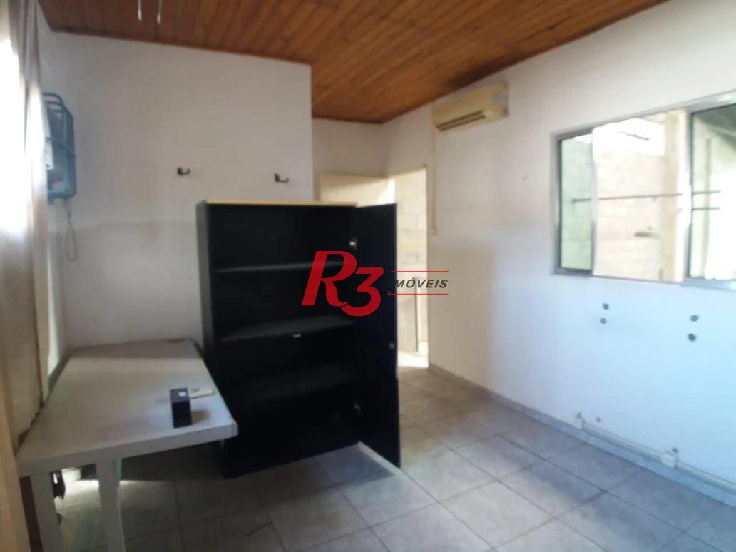 Oportunidade para locação ou compra, no Paque´ta, em Santos, com 240 m² de área útil, rota de saída do Centro, próximo ao cais, acesso pra caminhões!!