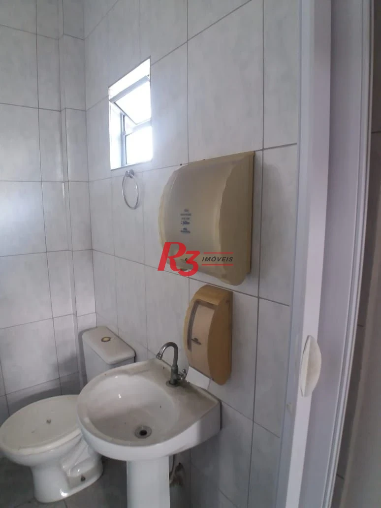 Oportunidade para locação ou compra, no Paque´ta, em Santos, com 240 m² de área útil, rota de saída do Centro, próximo ao cais, acesso pra caminhões!!