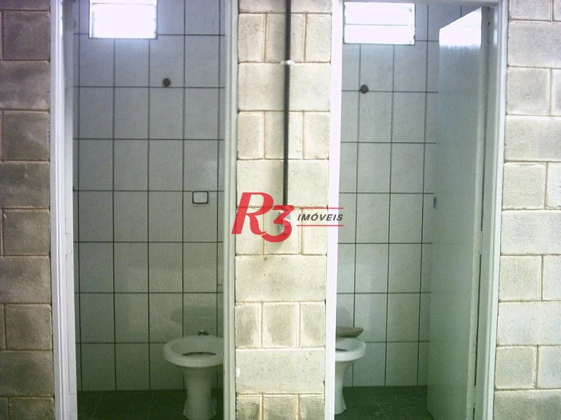 Oportunidade para locação ou compra, no Paque´ta, em Santos, com 240 m² de área útil, rota de saída do Centro, próximo ao cais, acesso pra caminhões!!