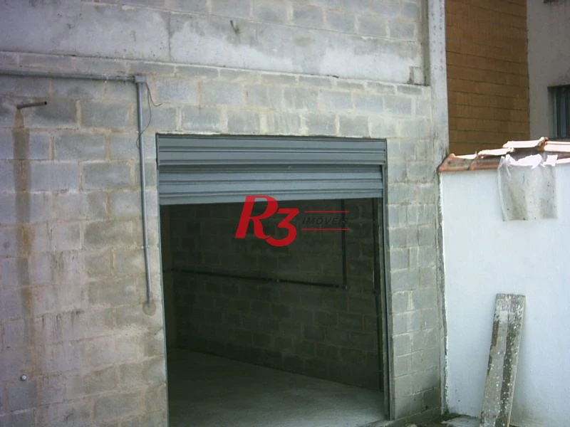 Oportunidade para locação ou compra, no Paque´ta, em Santos, com 240 m² de área útil, rota de saída do Centro, próximo ao cais, acesso pra caminhões!!