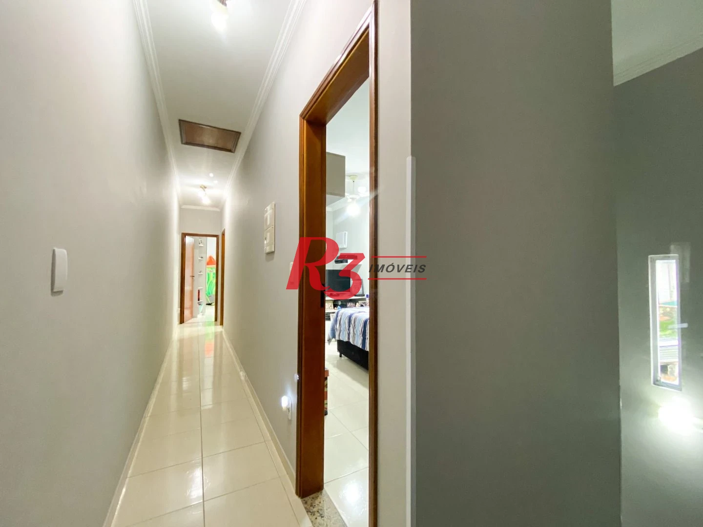 Sobrado com 3 dormitórios à venda, 130 m² por R$ 980.000 no José Menino - Santos/SP