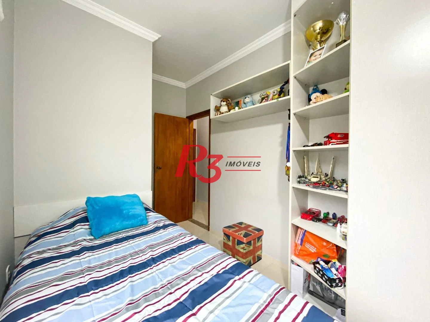 Sobrado com 3 dormitórios à venda, 130 m² por R$ 980.000 no José Menino - Santos/SP