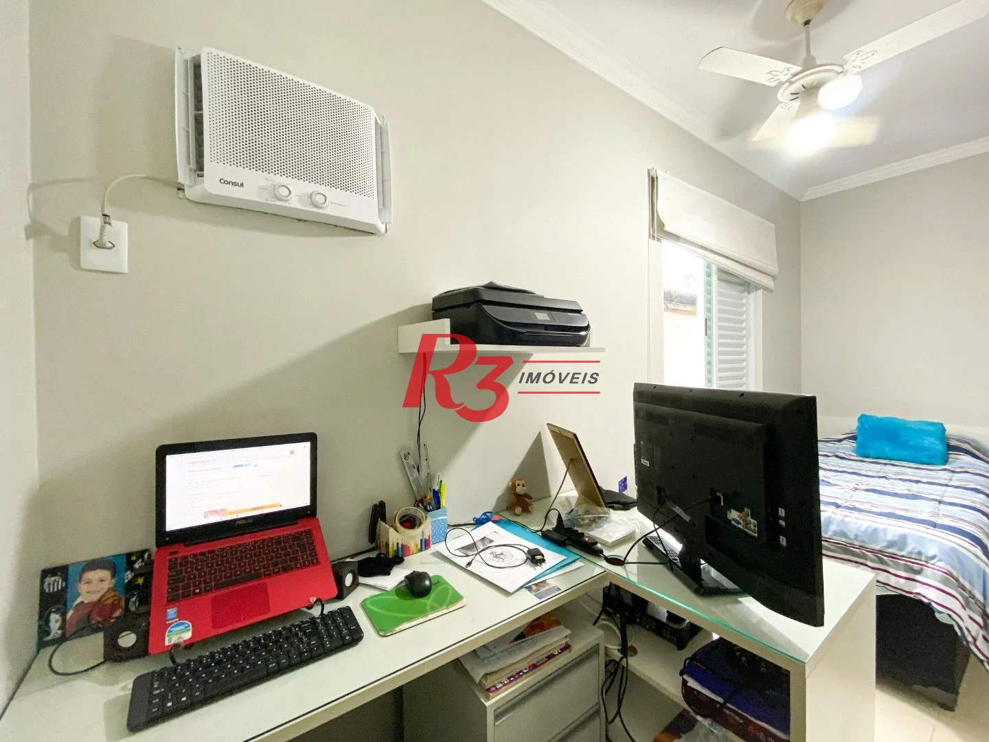 Sobrado com 3 dormitórios à venda, 130 m² por R$ 980.000 no José Menino - Santos/SP