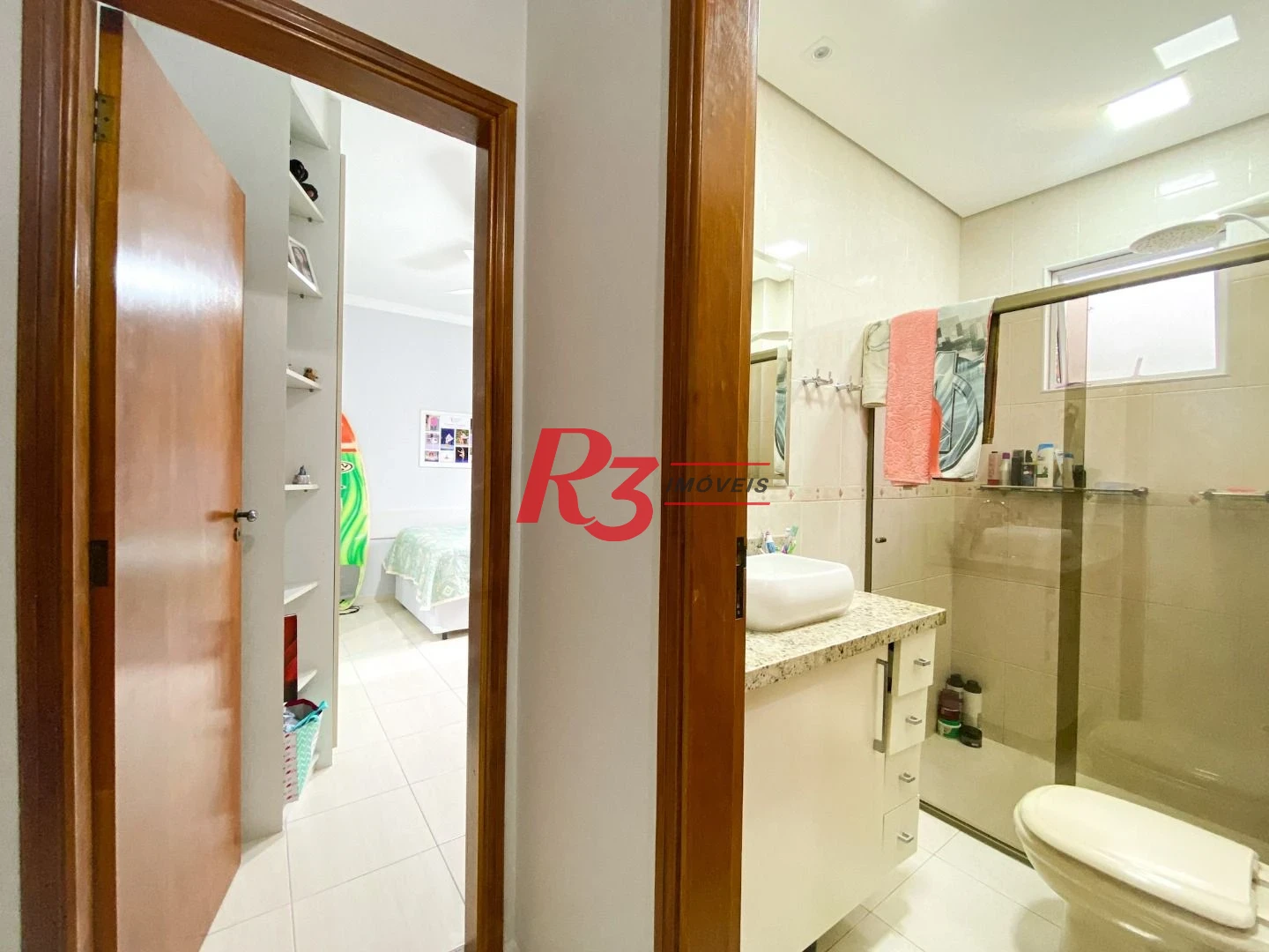 Sobrado com 3 dormitórios à venda, 130 m² por R$ 980.000 no José Menino - Santos/SP