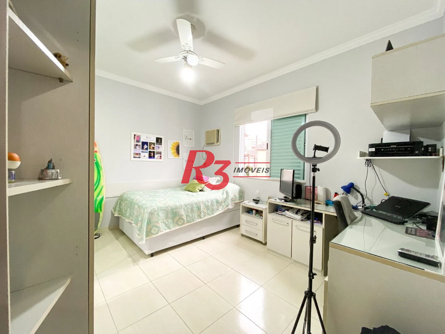 Sobrado com 3 dormitórios à venda, 130 m² por R$ 980.000 no José Menino - Santos/SP