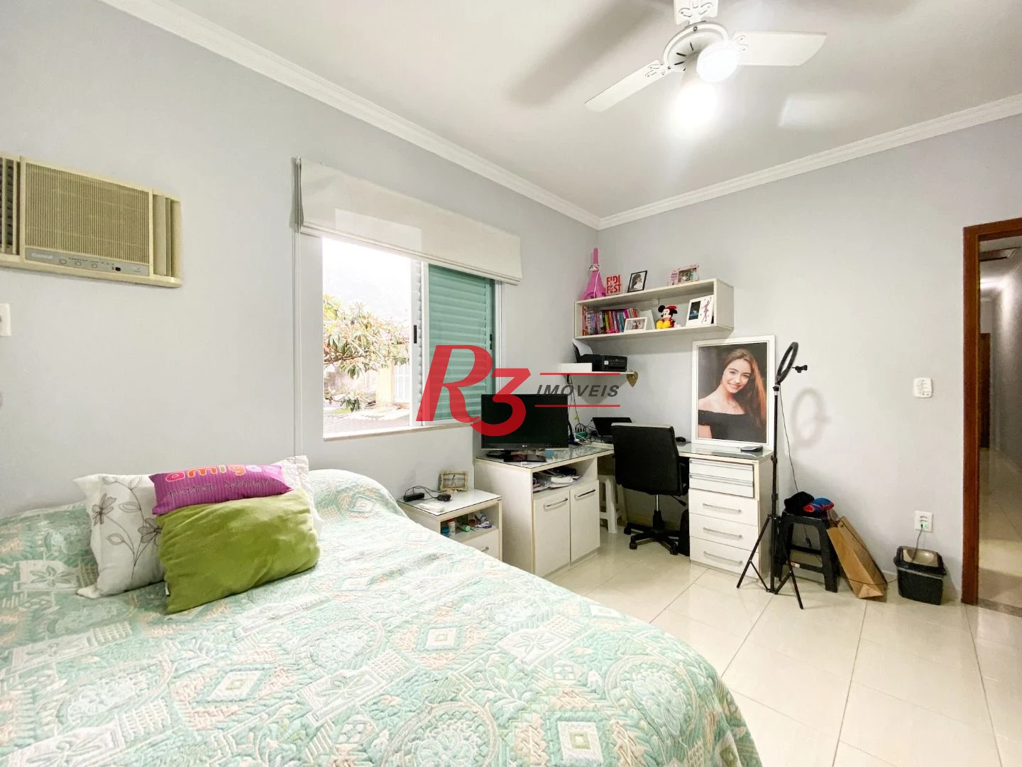 Sobrado com 3 dormitórios à venda, 130 m² por R$ 980.000 no José Menino - Santos/SP