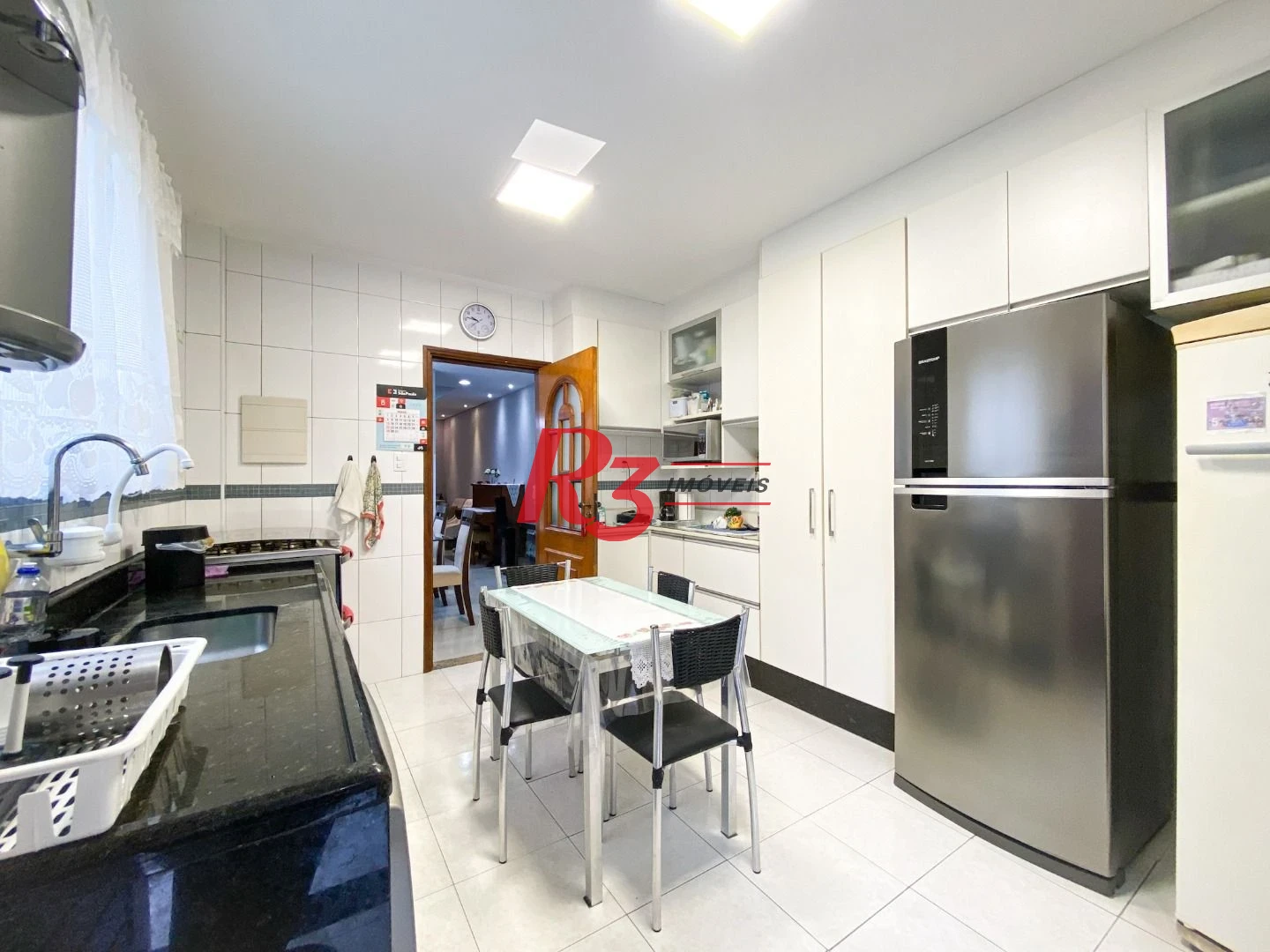 Sobrado com 3 dormitórios à venda, 130 m² por R$ 980.000 no José Menino - Santos/SP