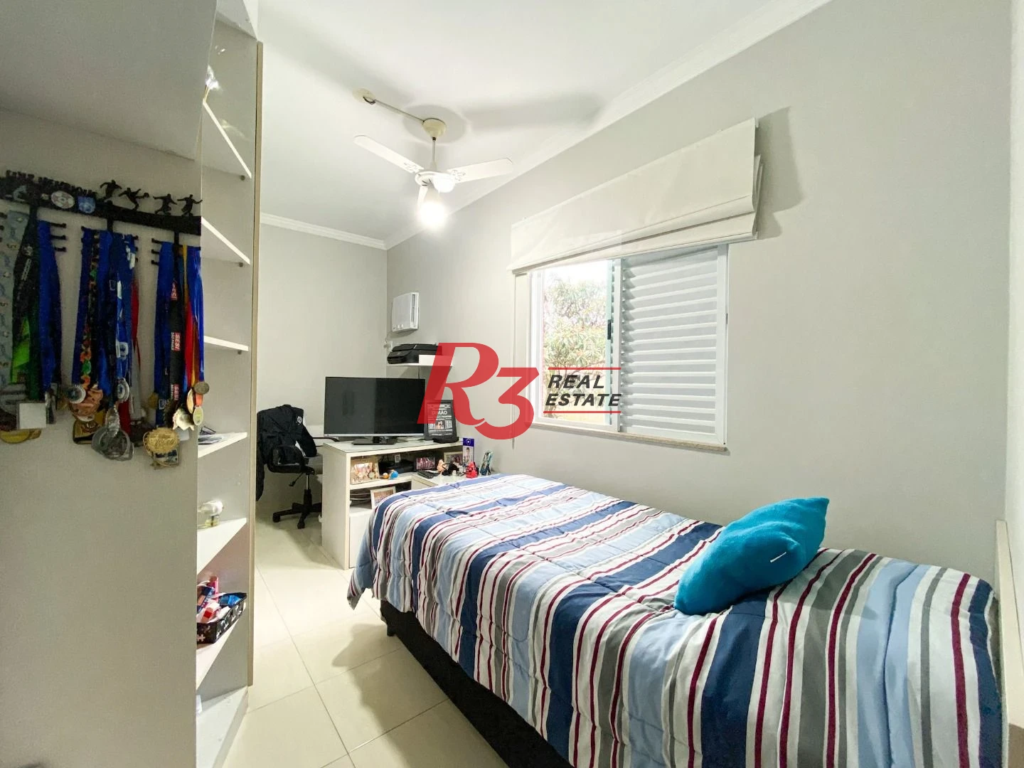 Sobrado com 3 dormitórios à venda, 130 m² por R$ 980.000 no José Menino - Santos/SP