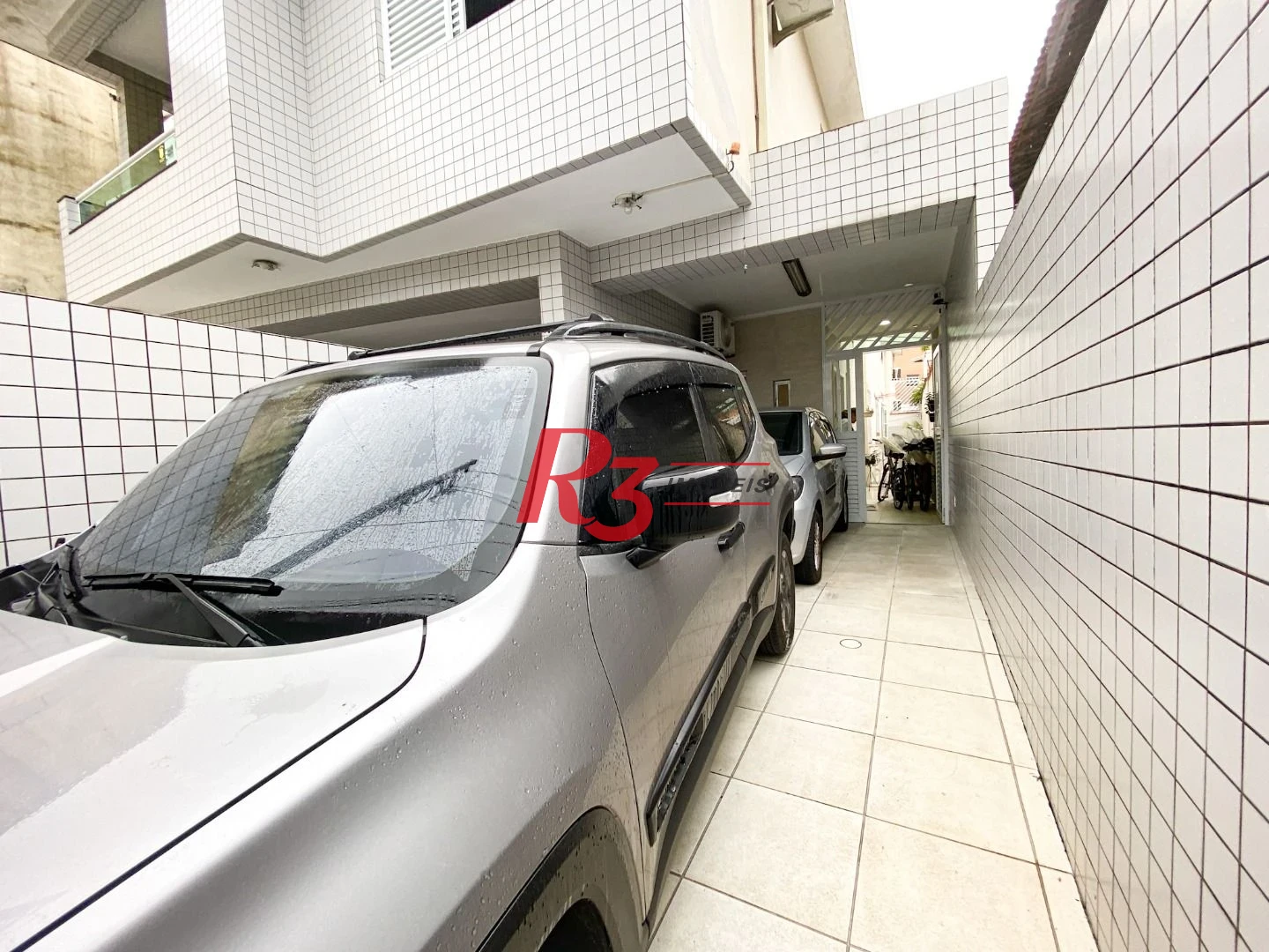 Sobrado com 3 dormitórios à venda, 130 m² por R$ 980.000 no José Menino - Santos/SP