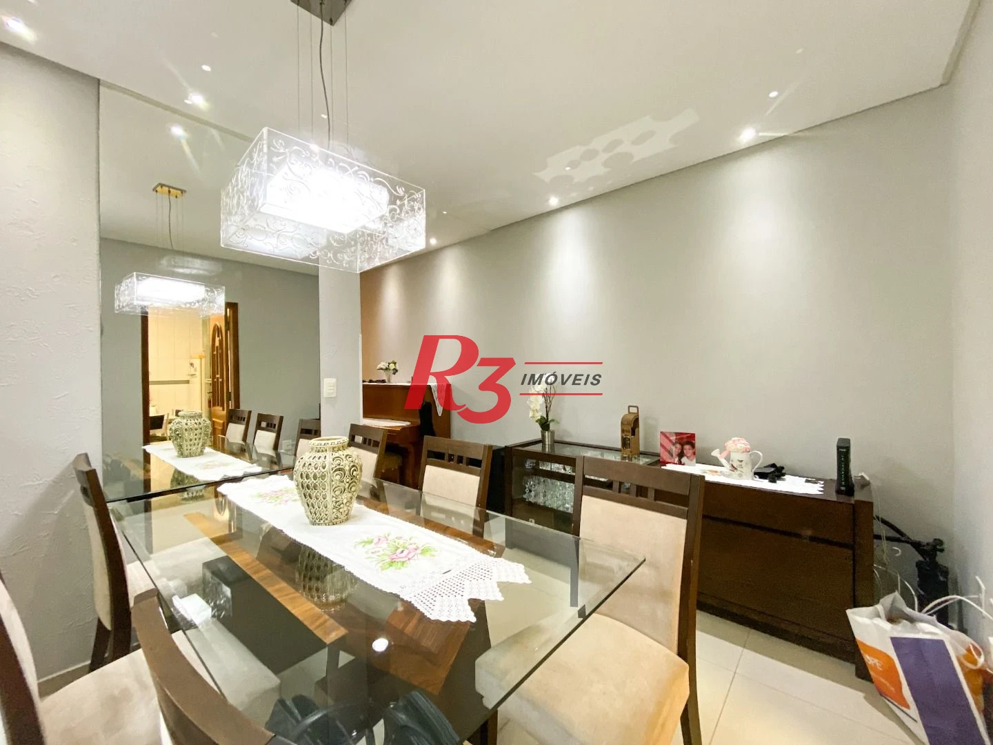 Sobrado com 3 dormitórios à venda, 130 m² por R$ 980.000 no José Menino - Santos/SP