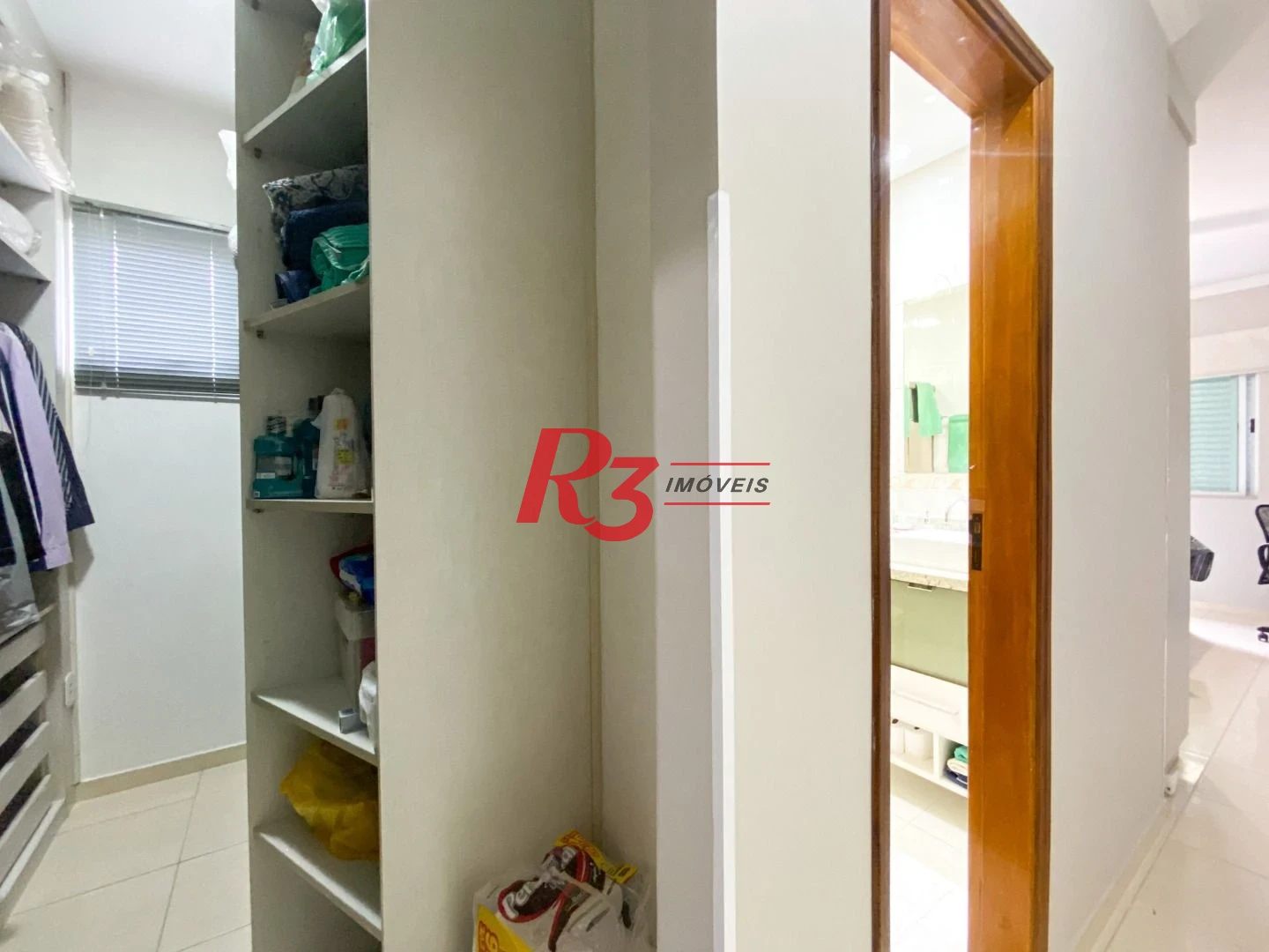 Sobrado com 3 dormitórios à venda, 130 m² por R$ 980.000 no José Menino - Santos/SP