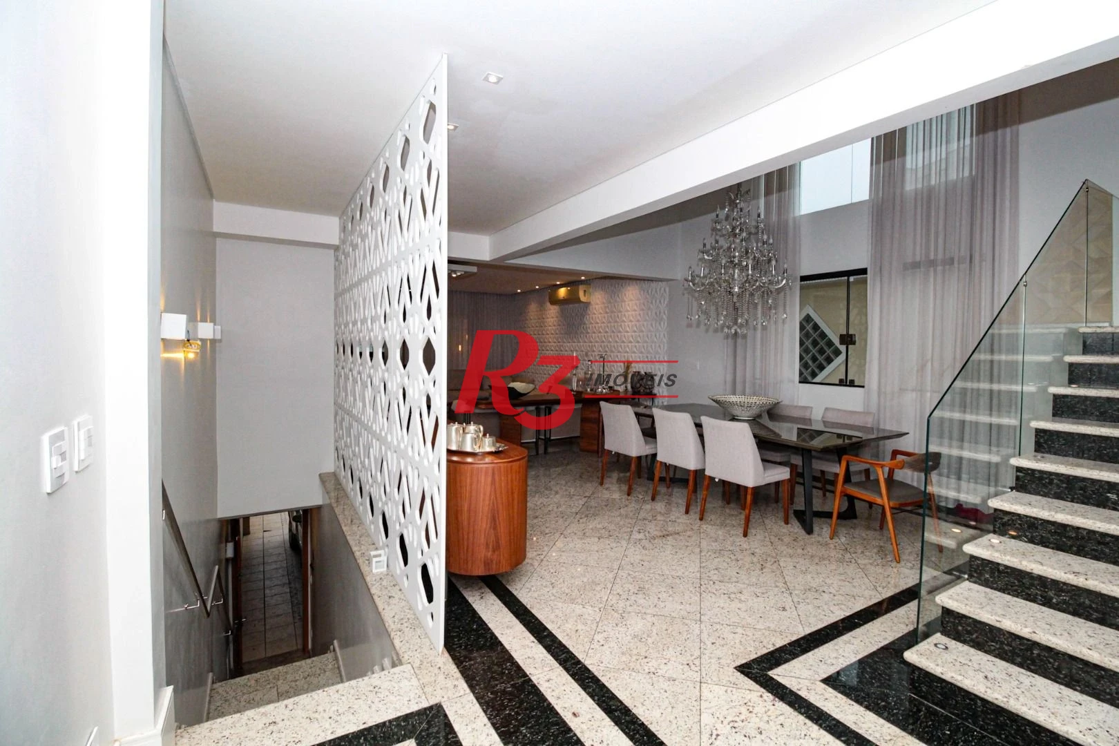Sobrado à venda, 350 m² por R$ 2.250.000,00 - Campo Grande - Santos/SP