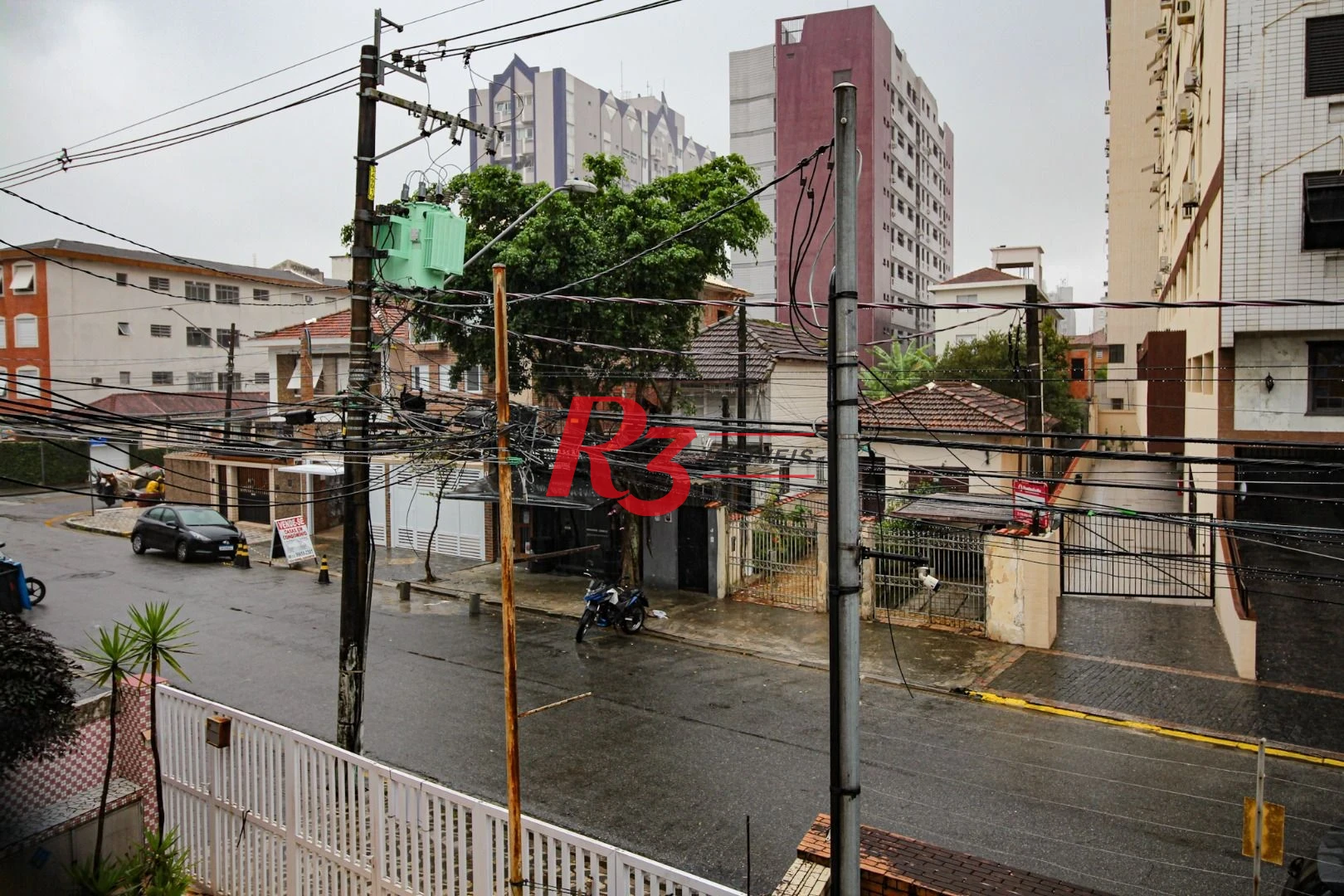 Sobrado à venda, 350 m² por R$ 2.250.000,00 - Campo Grande - Santos/SP